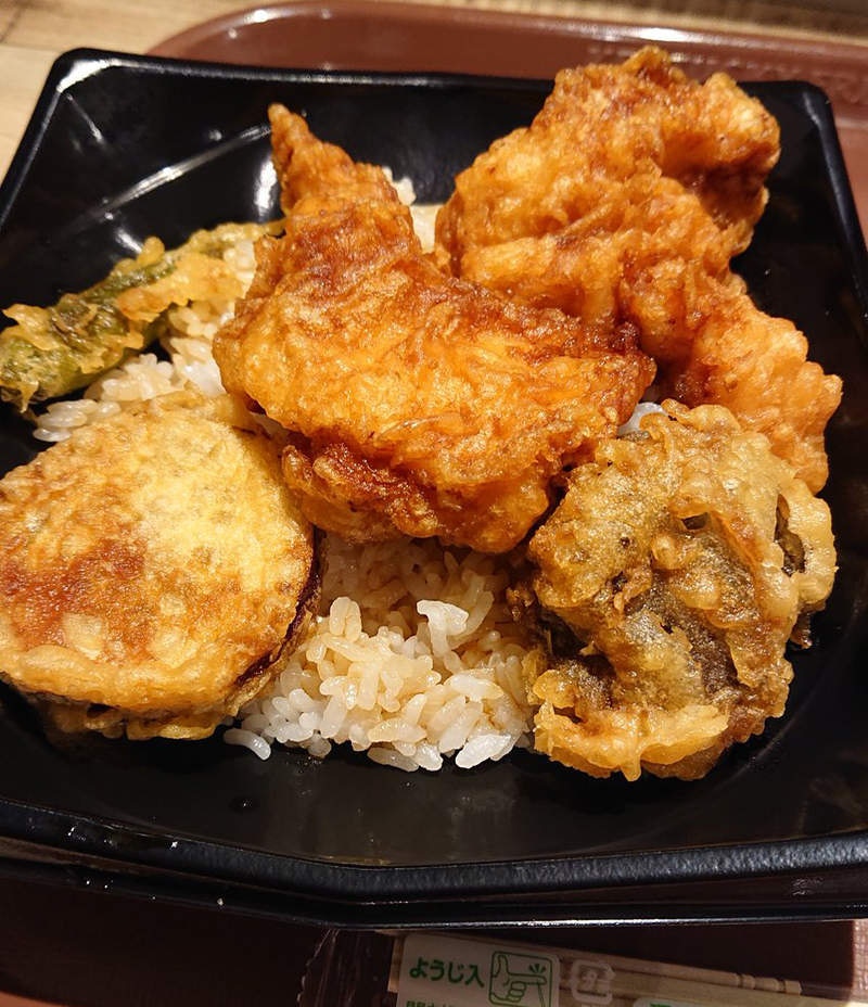炸雞焗飯食譜 實試日本網民推介食譜香辣雞油飯㩒個掣就得