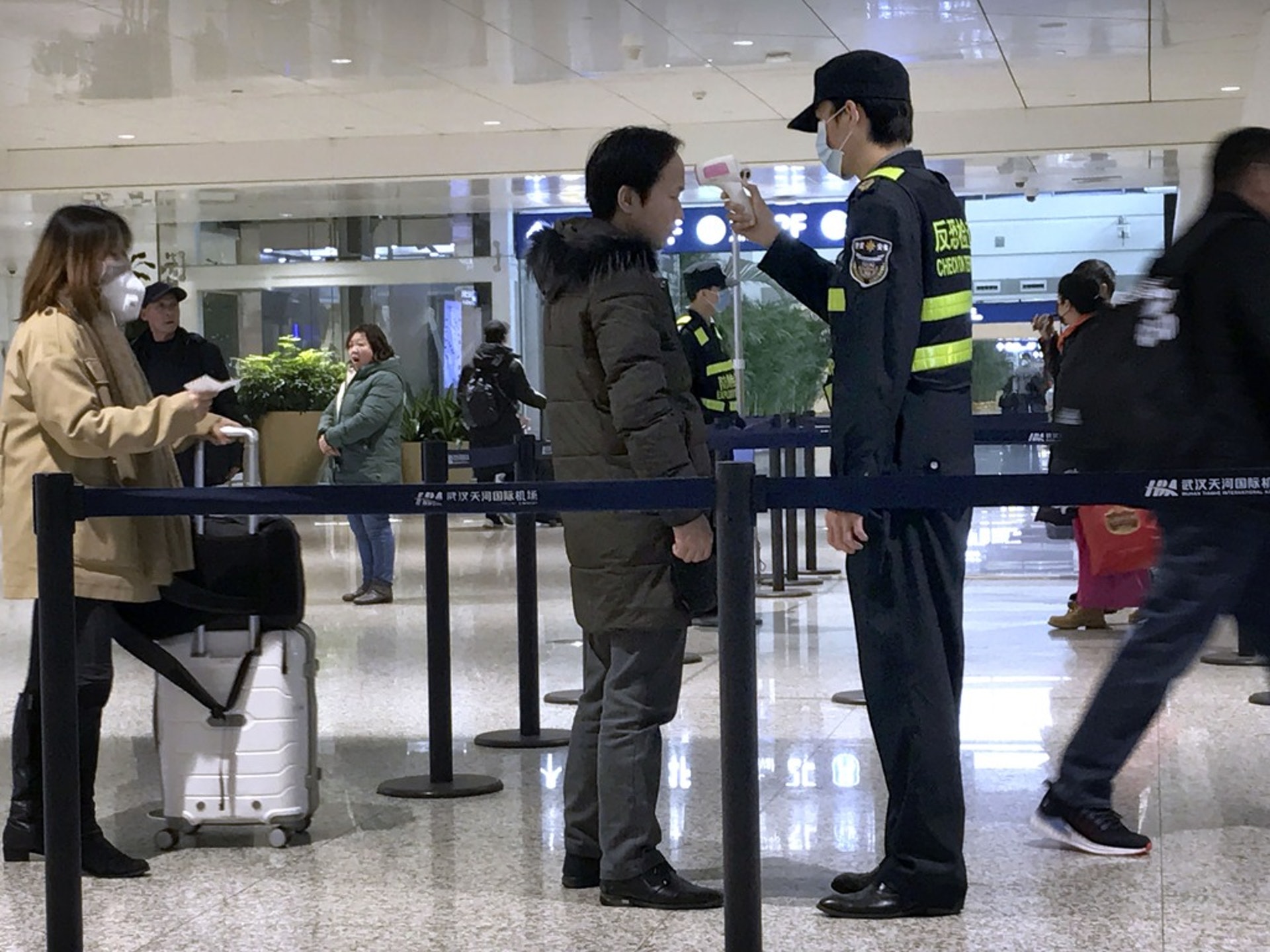 为遏制新型冠状病毒感染引起的肺炎疫情进一步扩散,中国武汉市1月21日开始对进出武汉人员加强管控。(AP)