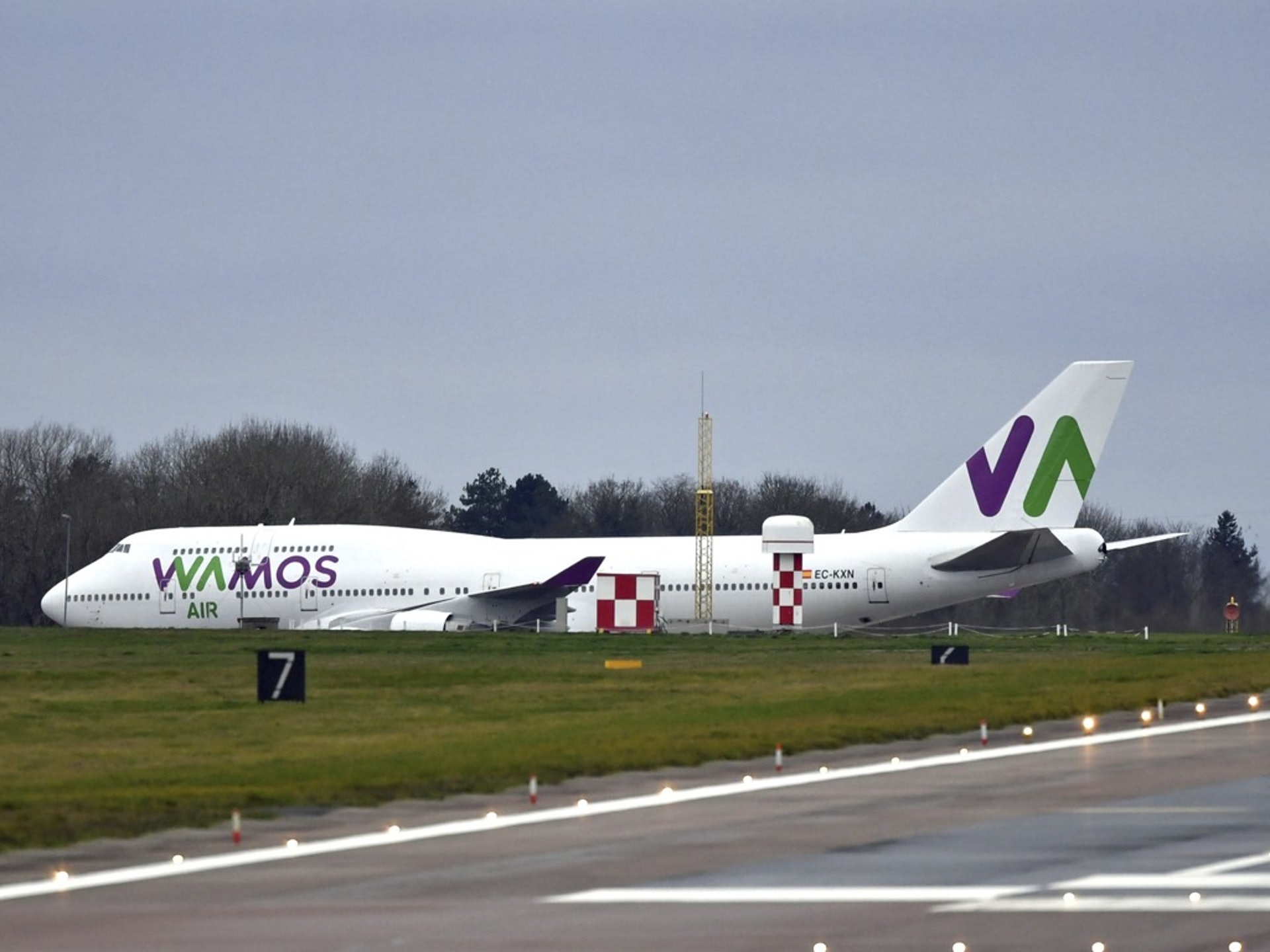 武漢肺炎爆發以來,已有多國進行撤僑,圖為2020年1月31日,一架載有英國公民的飛機從中國武漢起飛,抵達英國的皇家空軍布里茲·諾頓基地。(AP) 武漢肺炎爆發以來,已有多國進行撤僑,圖為2020年1月31日,一架載有英國公民的飛機從中國武漢起飛,抵達英國的皇家空軍布里茲·諾頓基地。(AP)