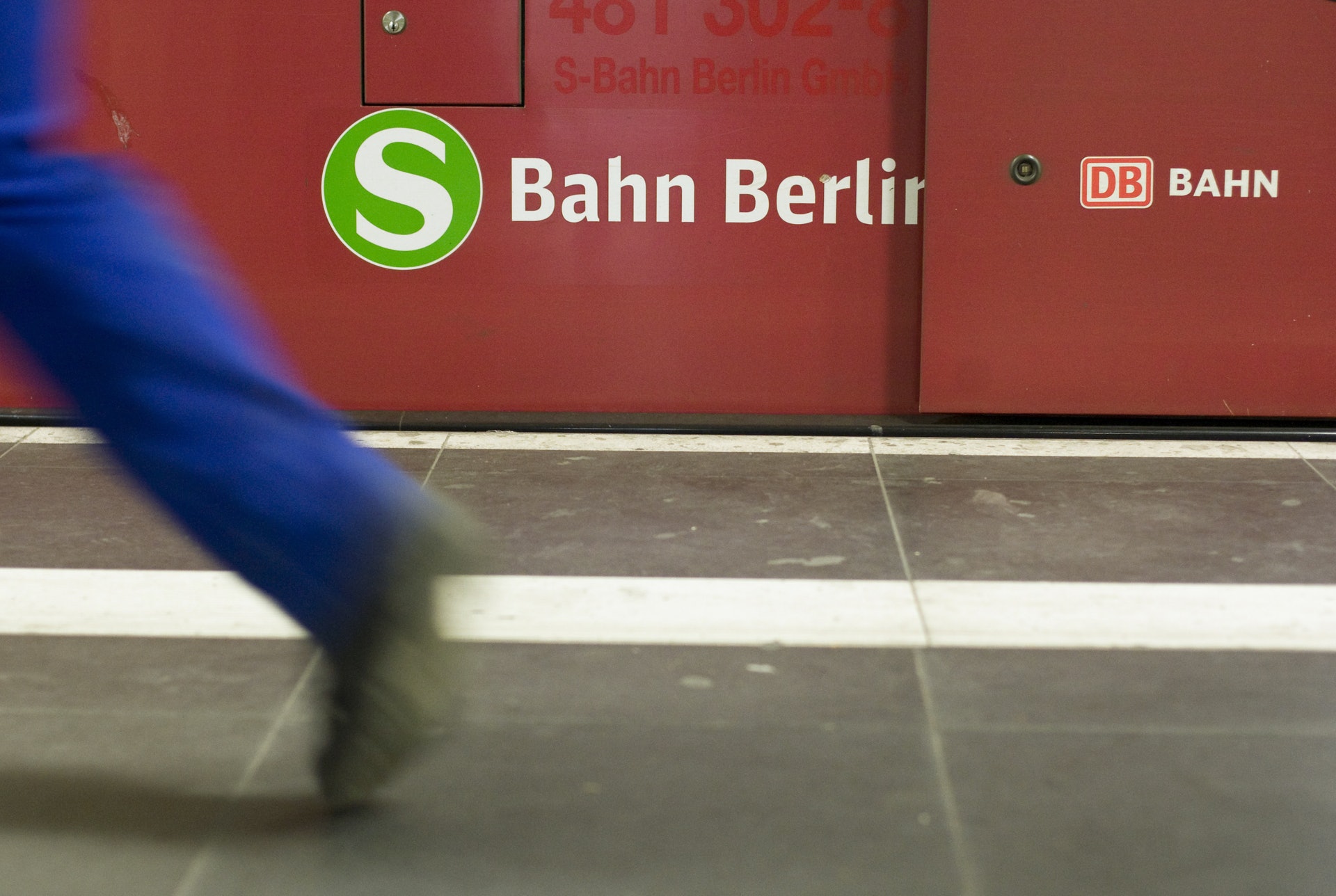 涉事中國女生正在去輕軌(S-Bahn)車站的路上受襲。(路透社) 涉事中國女生正在去輕軌(S-Bahn)車站的路上受襲。(路透社)