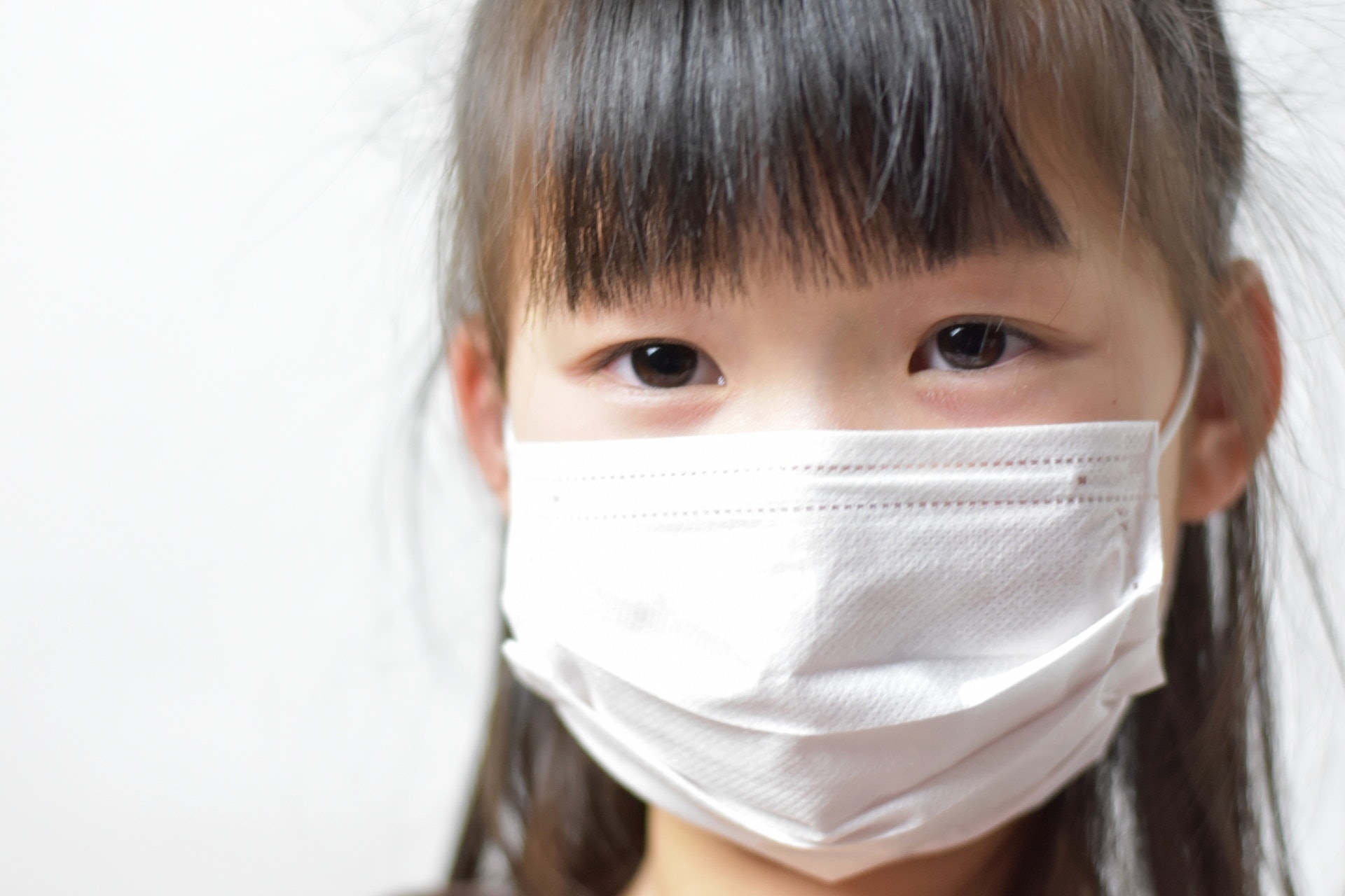 兒科醫生陳欣永建議大家外出戴上口罩。