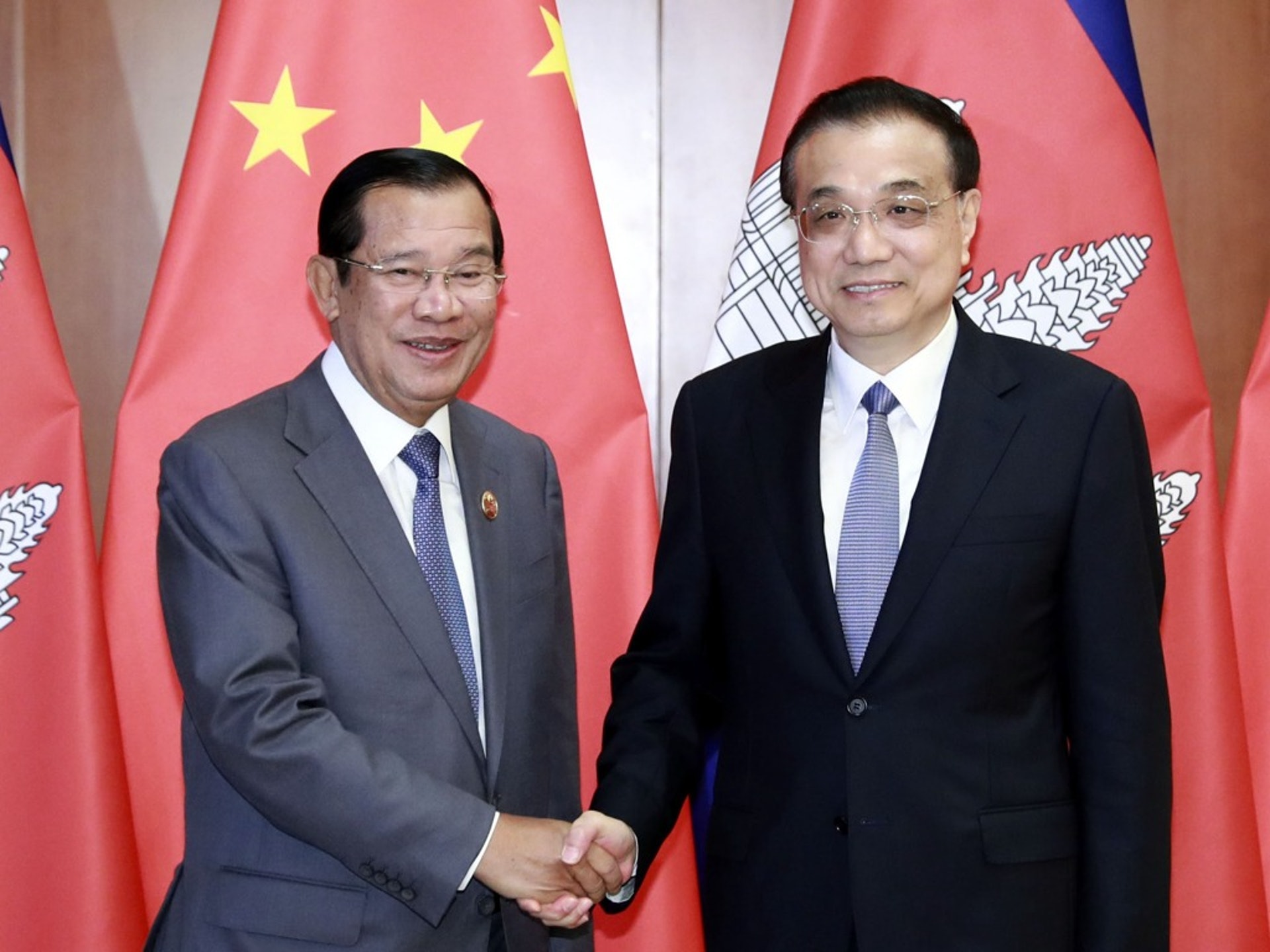 柬埔寨首相洪森到访北京 见了李克强 还将见习(图)