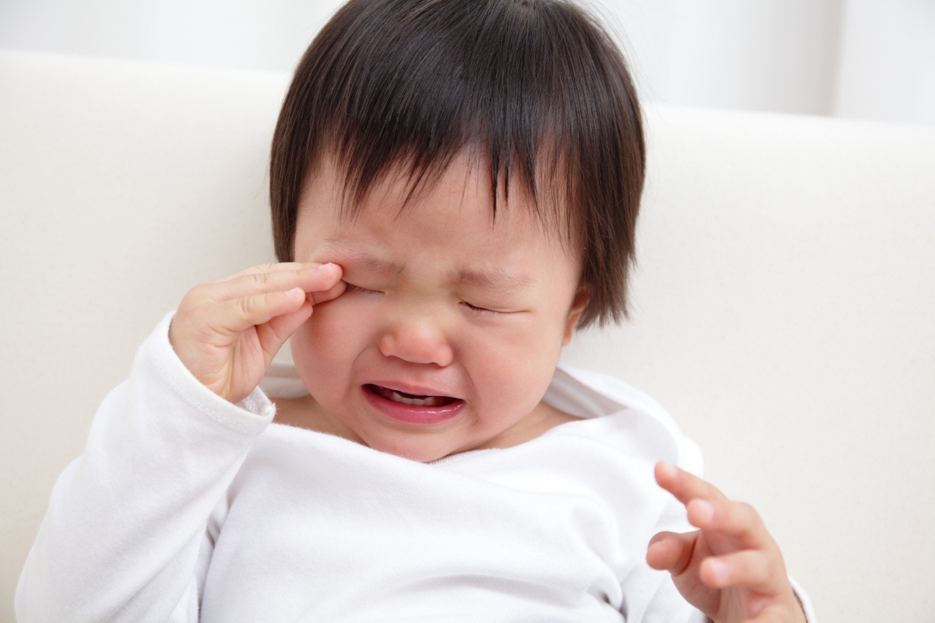 捽眼有機會會把手上的細菌帶入油脂腺，而幼兒喜歡捽眼卻沒留意手部是否乾淨，所以是長眼瘡的高危族。（資料圖片）