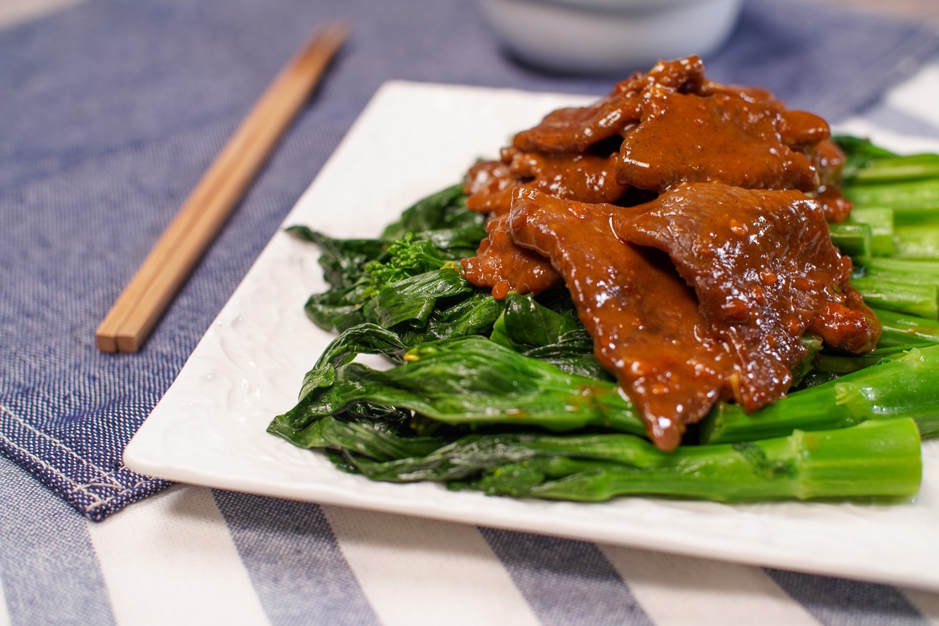 炒菜心看似容易,但當中也存在不少技巧。 炒菜心看似容易,但當中也存在不少技巧。