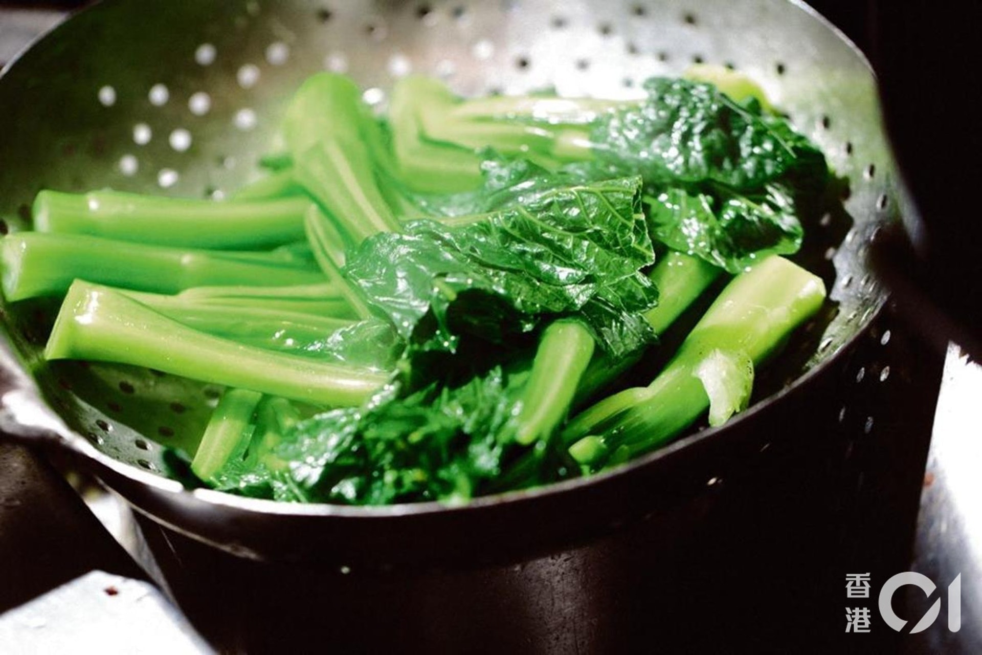 白灼、蒸、炒菜心,哪一個烹調方法最能保留營養?(資料圖片) 白灼、蒸、炒菜心,哪一個烹調方法最能保留營養?(資料圖片)