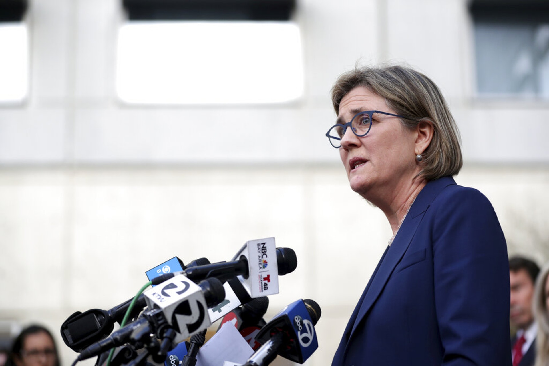 加州聖克拉拉縣公共衞生局局長科迪2月28日在聖何塞一個記者會上發言。(AP) 加州聖克拉拉縣公共衞生局局長科迪2月28日在聖何塞一個記者會上發言。(AP)