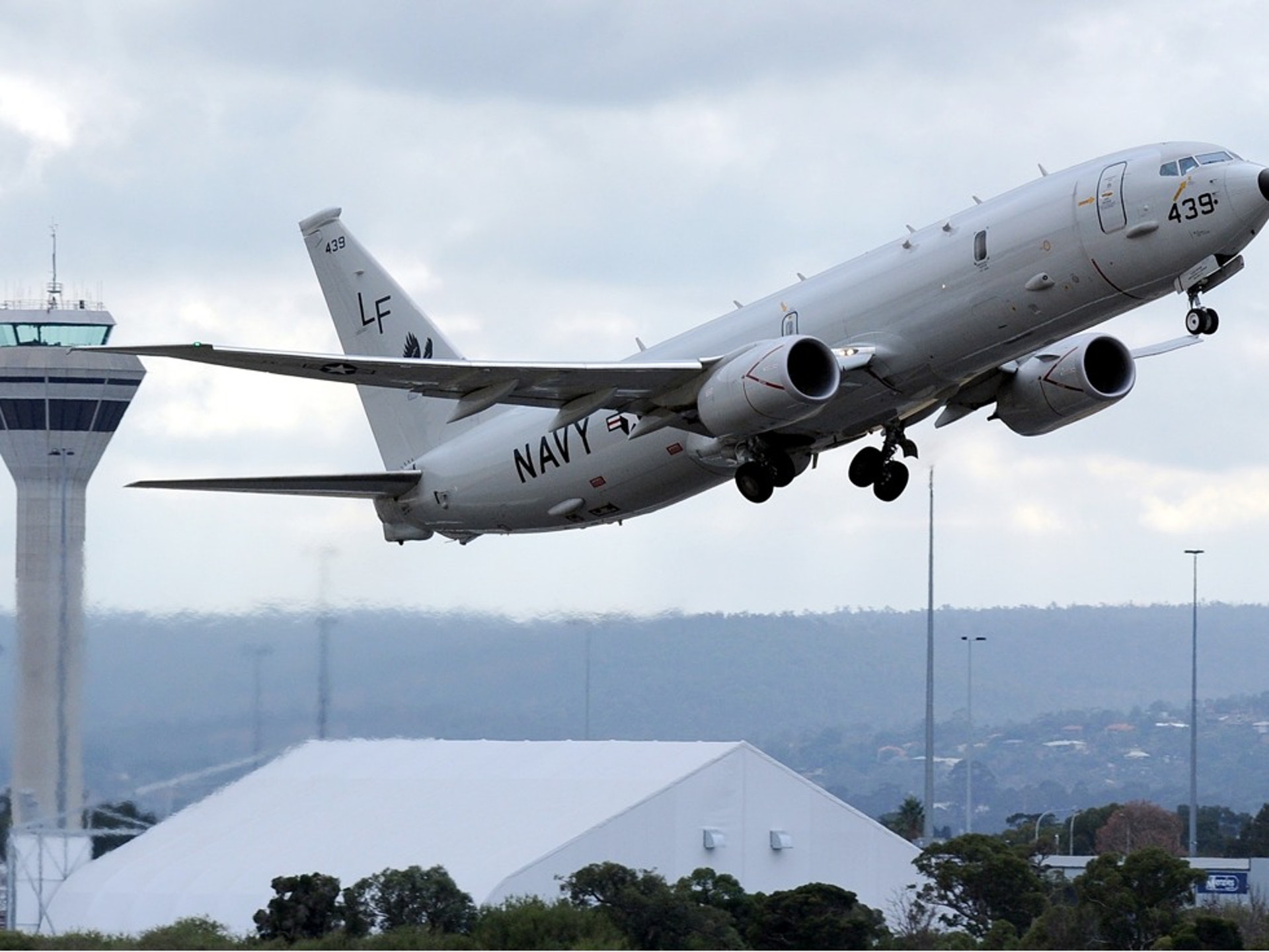 美國多次派出軍艦在南海進行挑釁行動,P8偵察機是美國波音公司設計生產的新一代海上巡邏機。(Reuters) 美國多次派出軍艦在南海進行挑釁行動,P8偵察機是美國波音公司設計生產的新一代海上巡邏機。(Reuters)