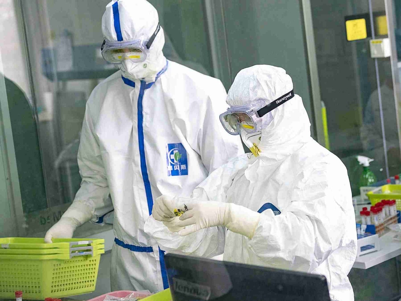 新冠肺炎疫情在全球爆發之際,美國不斷指責中國是病毒發源地。(新華社) 新冠肺炎疫情在全球爆發之際,美國不斷指責中國是病毒發源地。(新華社)