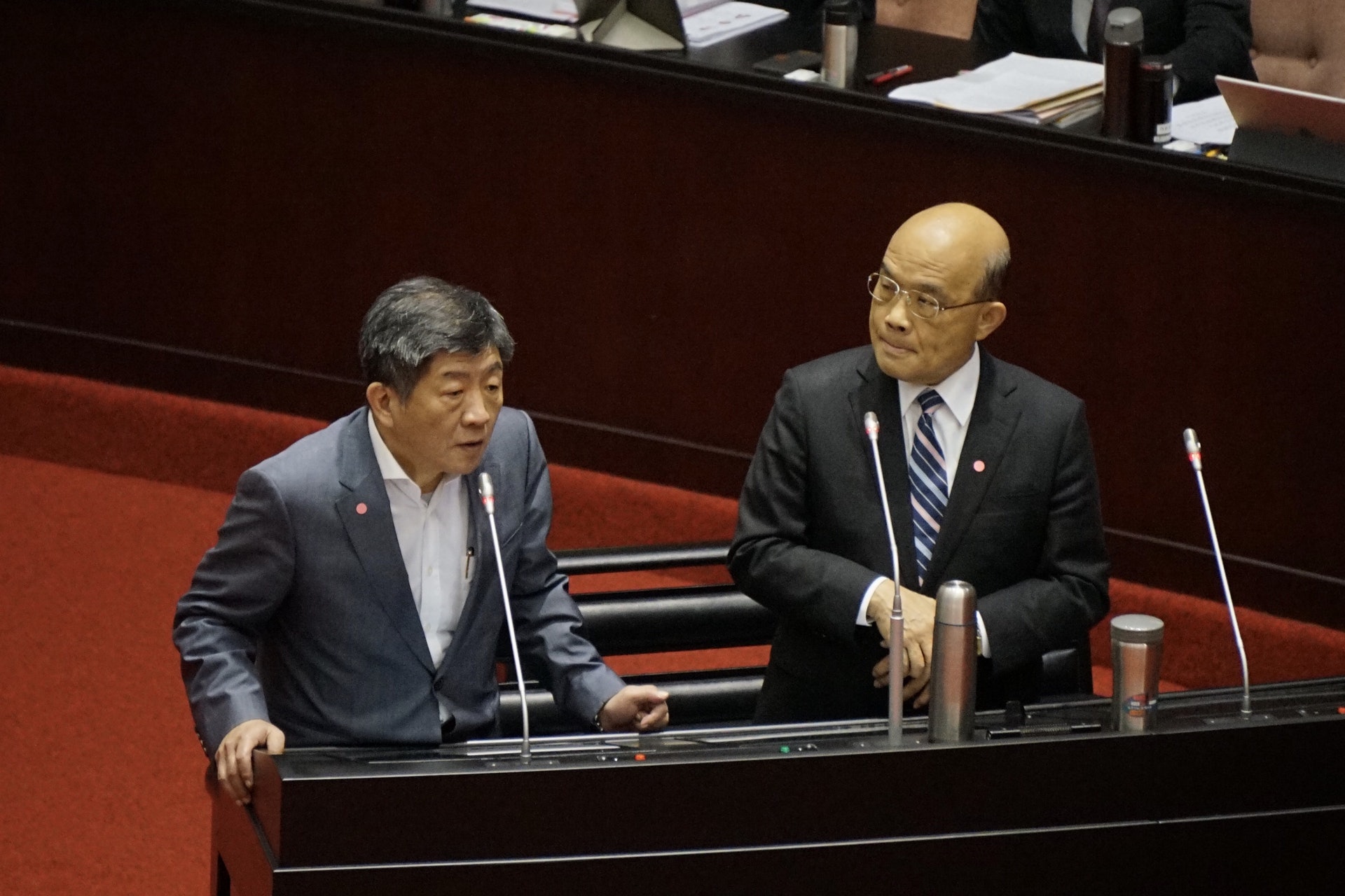 為使新冠肺炎特別預算迅速通過,行政院院長蘇貞昌、衛福部部長陳時中赴立法院備詢。(洪嘉徽/多維新聞) 為使新冠肺炎特別預算迅速通過,行政院院長蘇貞昌、衛福部部長陳時中赴立法院備詢。(洪嘉徽/多維新聞)