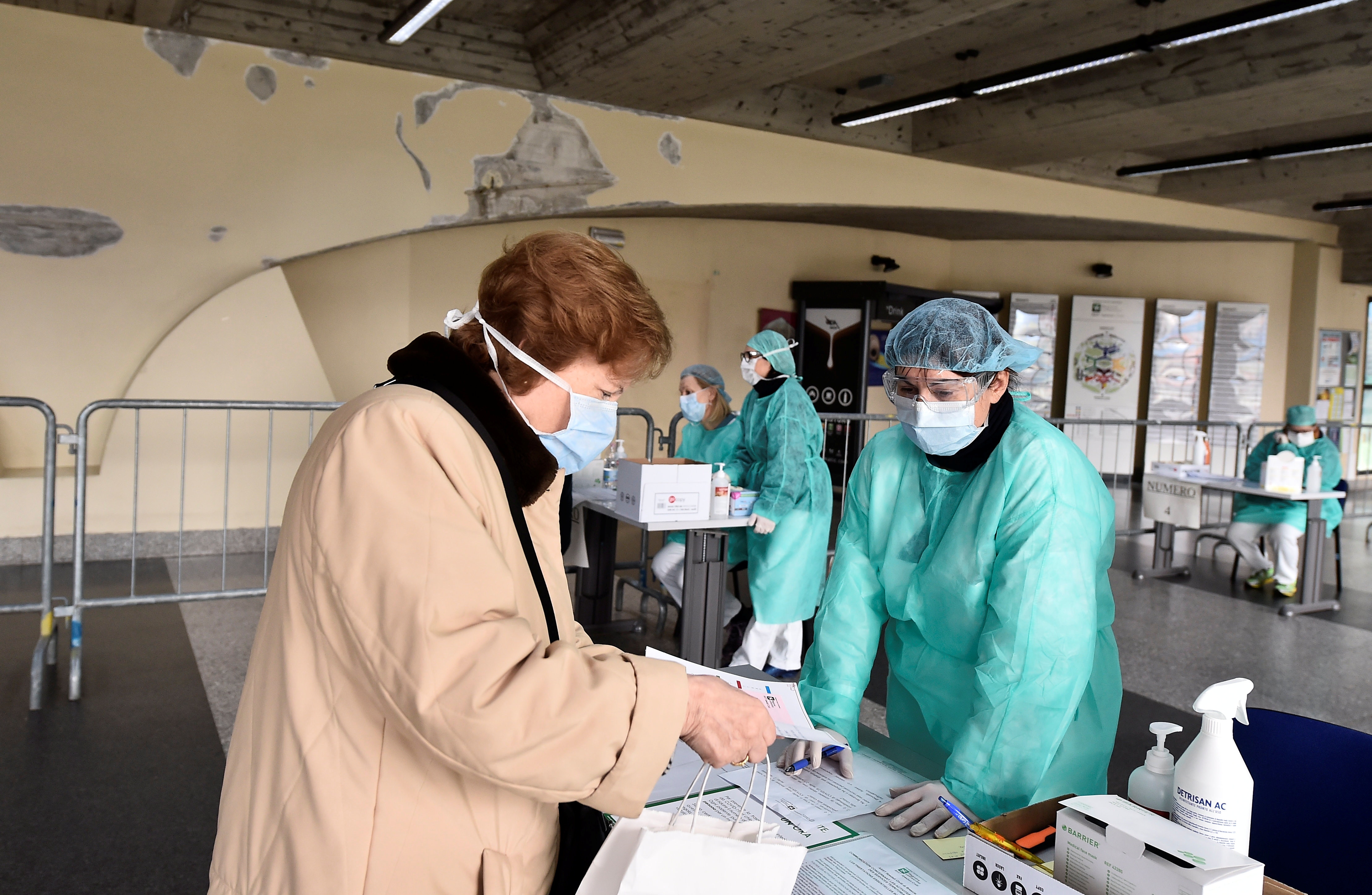 【新冠肺炎】世衛：醫護保護裝備開始不足　強調疫情可控