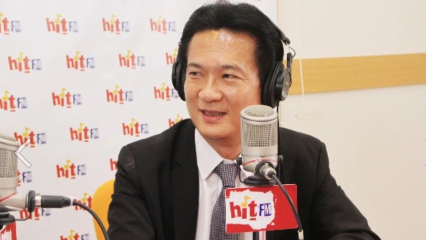 民進黨立委近日主張台灣健保的納保資格應予以緊縮，此項提案被認為針對陸籍人士與海外台人而來。提案的民進黨立委林俊憲亦不避諱，直言「我就是針對黃安」（指收入較高又沒有在台灣居住的人群）。（《聯合報》）
