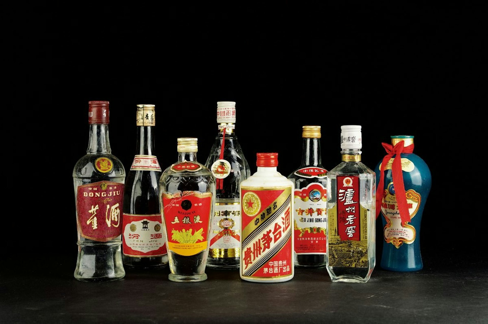 通報指河南5官員共飲用4瓶白酒,1人於當日下午死亡。(資料圖片) 通報指河南5官員共飲用4瓶白酒,1人於當日下午死亡。(資料圖片)