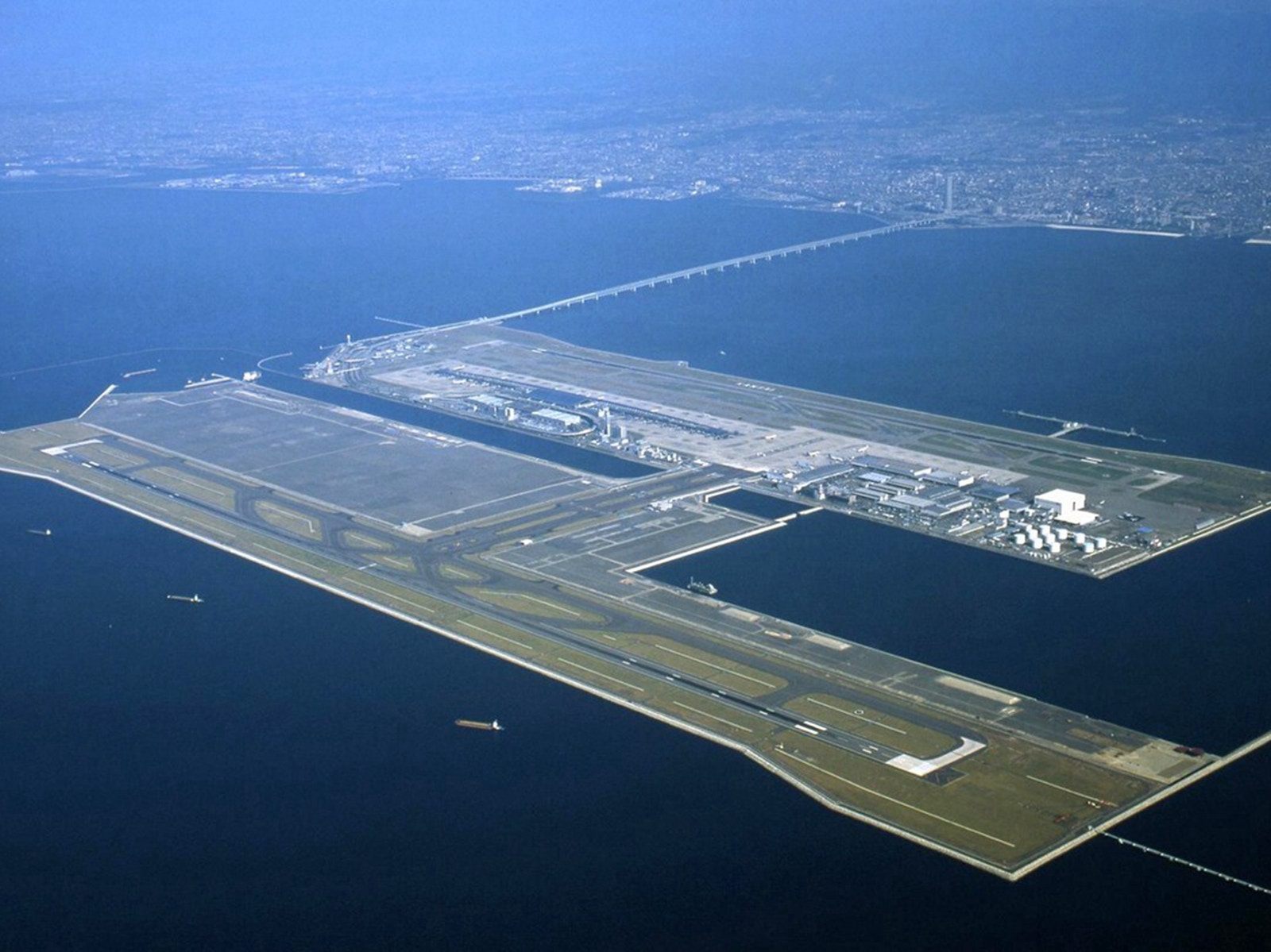 Image: https://cdn.hk01.com/di/media/images/dw/20141016/1413455952543fa050ccb02.jpg/VSeoSybZRBqs_vMVYKe0c8Kc0RT5Zo0hhaEABYWhAAU?v=w1920r16_9