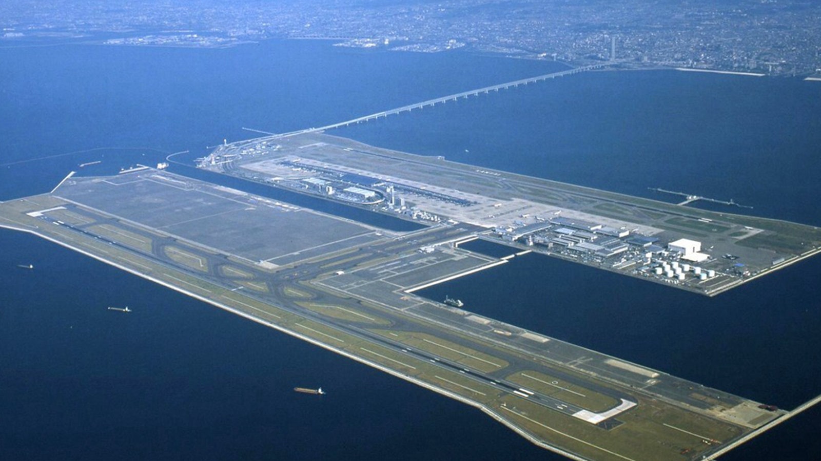 Image: https://cdn.hk01.com/di/media/images/dw/20141016/1413455952543fa050ccb02.jpg/VSeoSybZRBqs_vMVYKe0c8Kc0RT5Zo0hhaEABYWhAAU?v=w1920r16_9