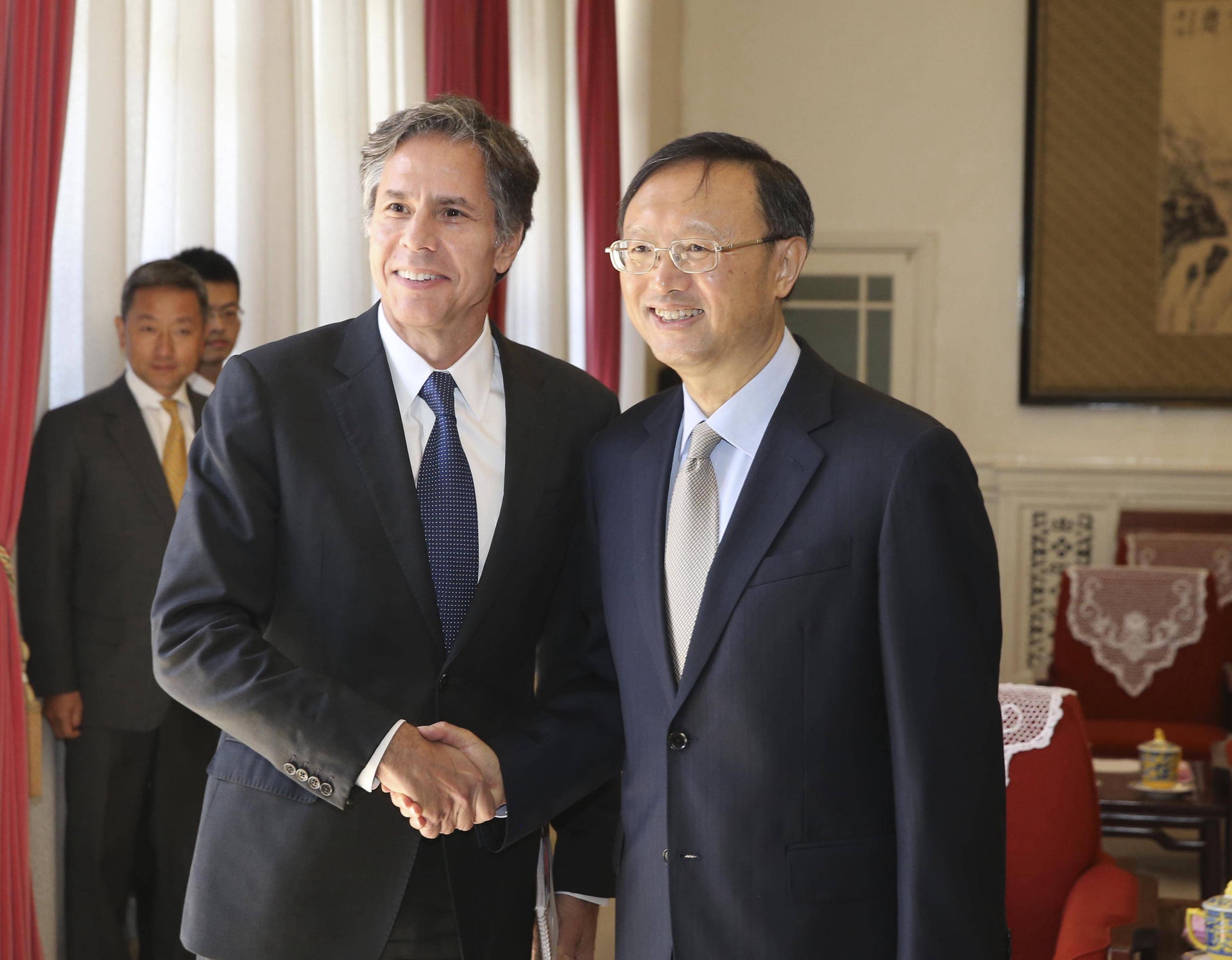 2015年10月8日，國務委員楊潔篪在北京會見美國常務副國務卿布林肯。（新華社）
