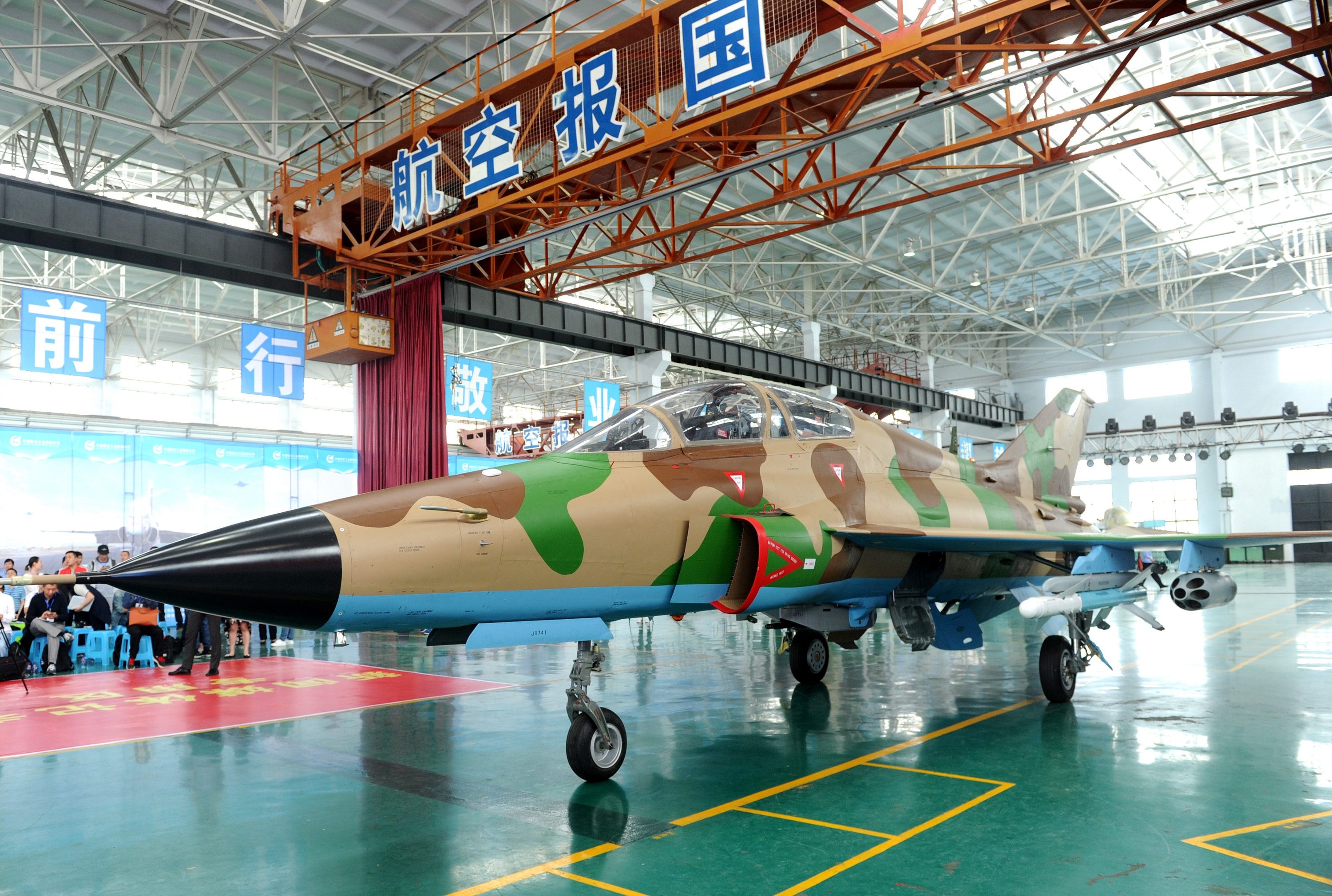 中国人民解放軍　空軍教練機 中国解放军教练机如何发展的？由一穷二白到世界一流_手机新浪网