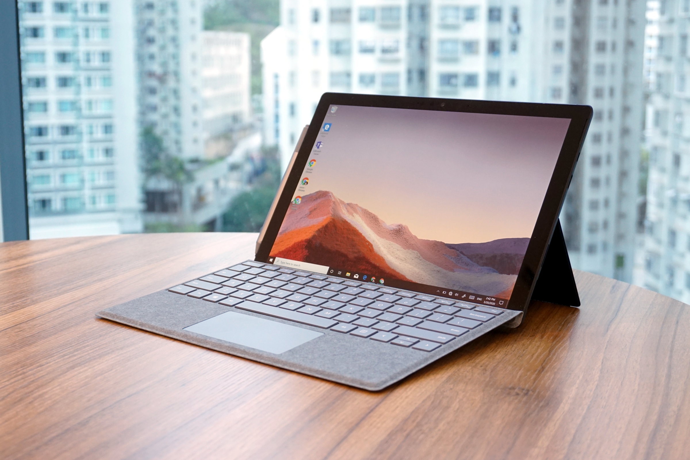 Microsoft Surface Pro 7 上手玩多媒體平板效能強勁