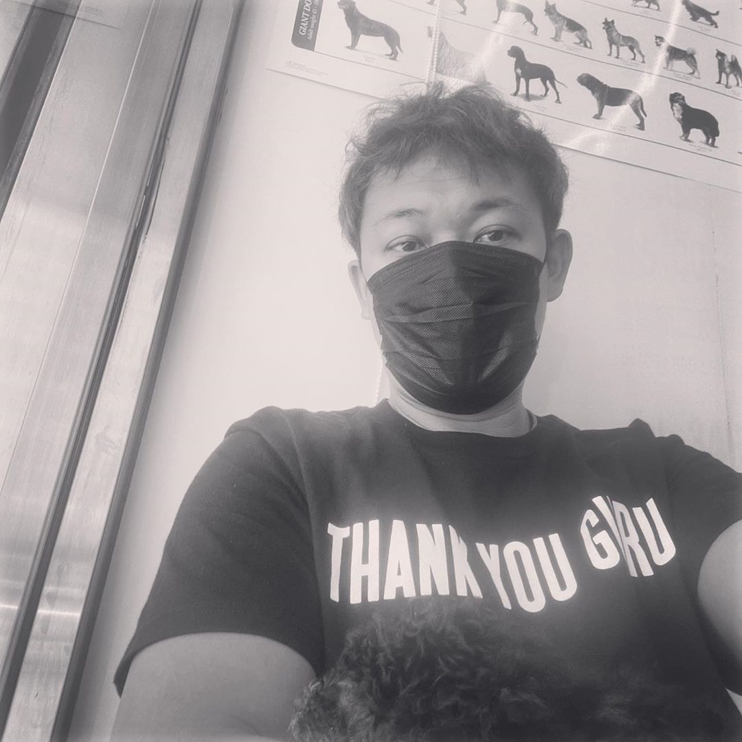 上周日(19日),藝人梁祖堯在網上發文指,他與一位鄰居合力救起了一頭被遺棄的貴婦狗。(Instagram@pumpkinjojoinstagram) 上周日(19日),藝人梁祖堯在網上發文指,他與一位鄰居合力救起了一頭被遺棄的貴婦狗。(Instagram@pumpkinjojoinstagram)