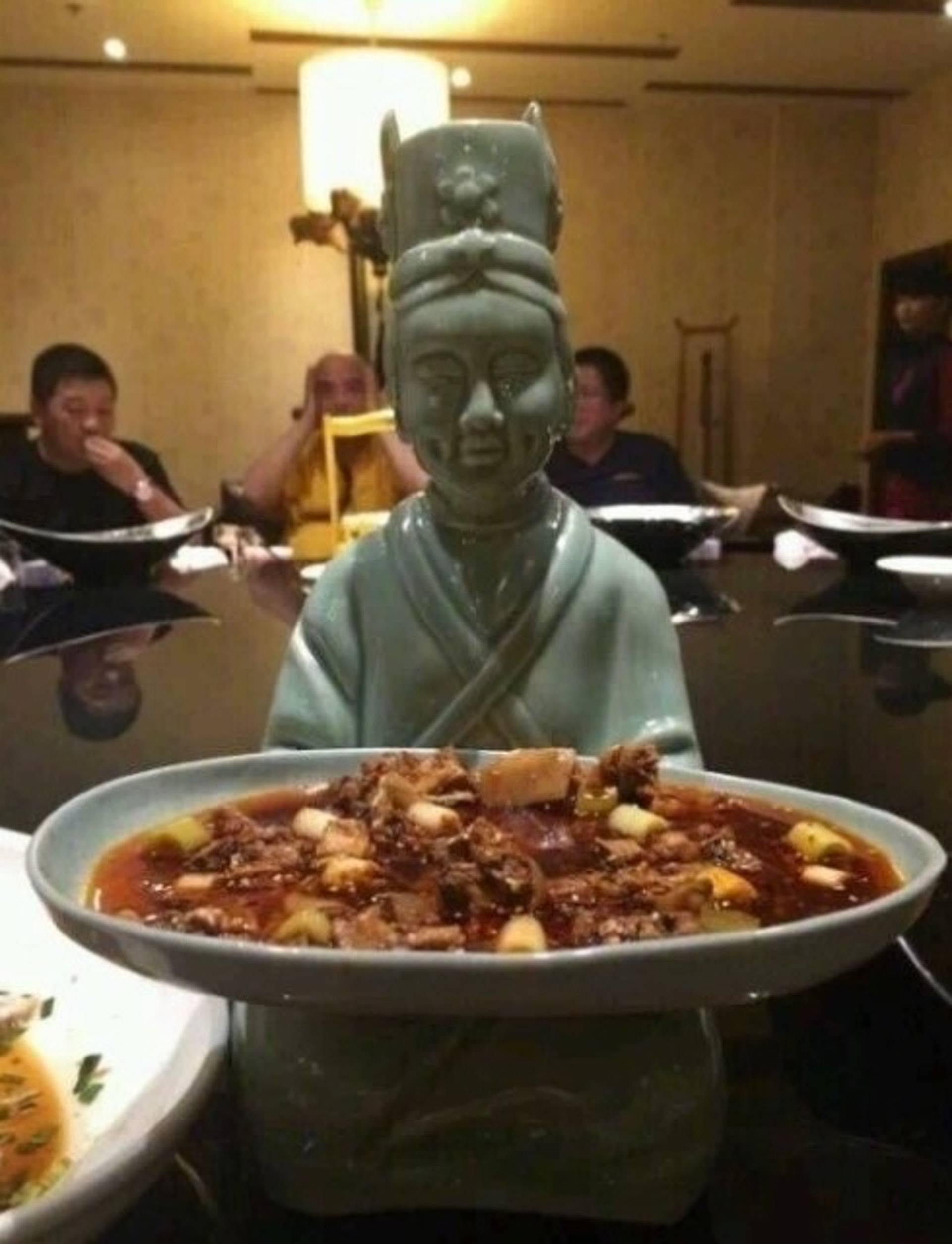 有沒有覺得「他」很面善!(微博圖片) 有沒有覺得「他」很面善!(微博圖片)