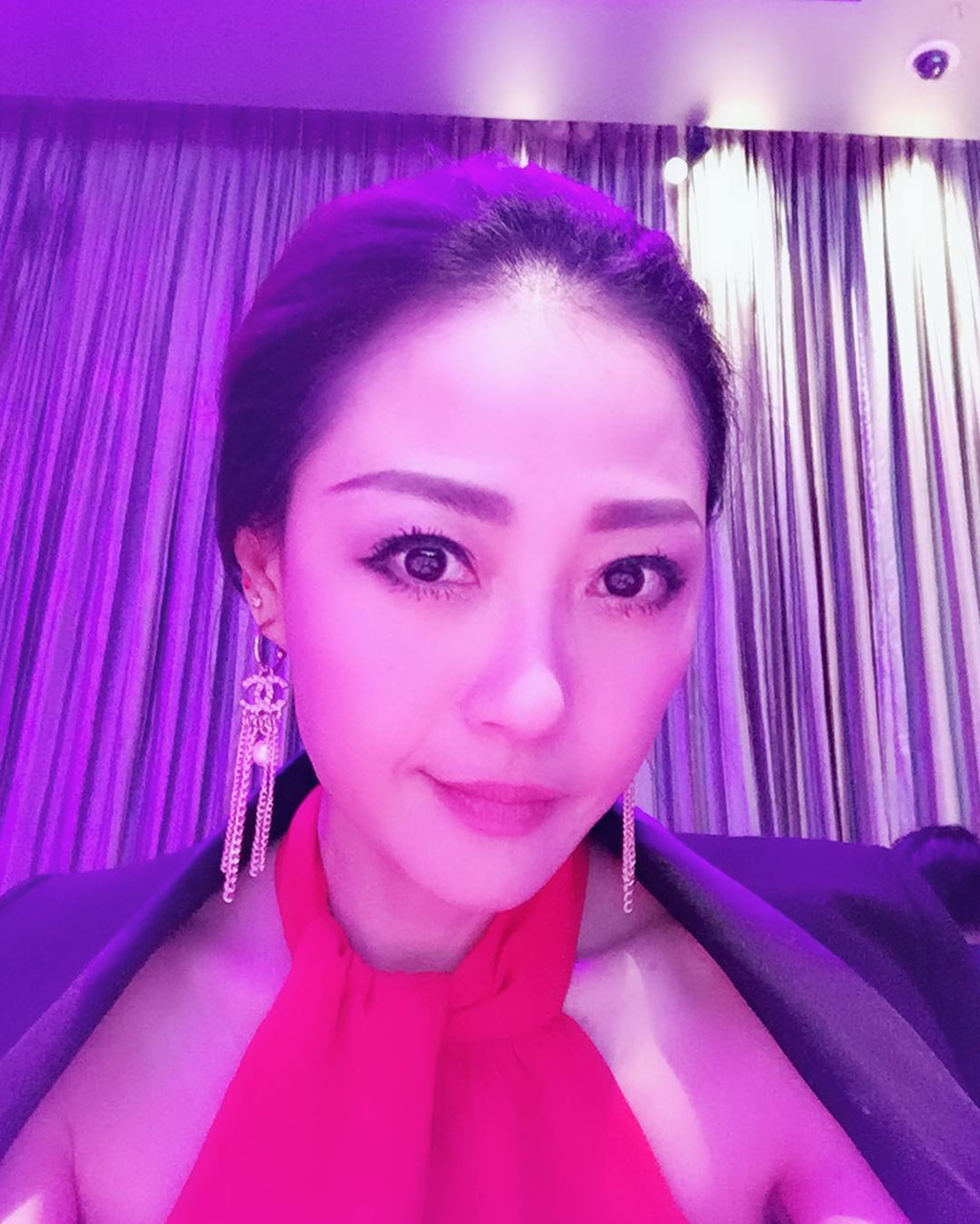 美魔女楊玉梅保養得宜,身形勁fit