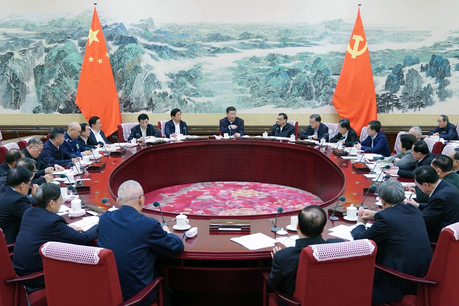 4月17日的中共中央政治局會議改採視像方式進行,在重申「六穩」的同時,政治局首次提出「六保」,包括保糧食能源安全。(資料圖片) 4月17日的中共中央政治局會議改採視像方式進行,在重申「六穩」的同時,政治局首次提出「六保」,包括保糧食能源安全。(資料圖片)