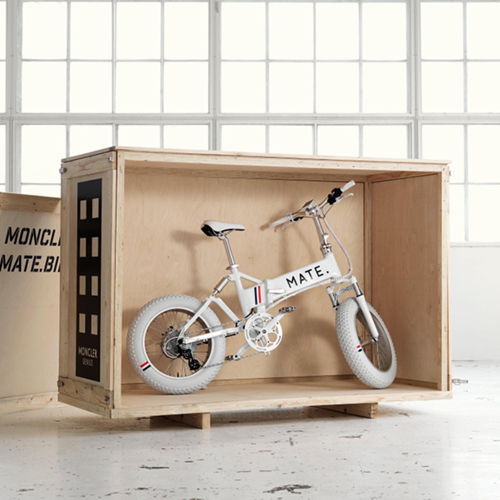 Moncler mate bike on sale