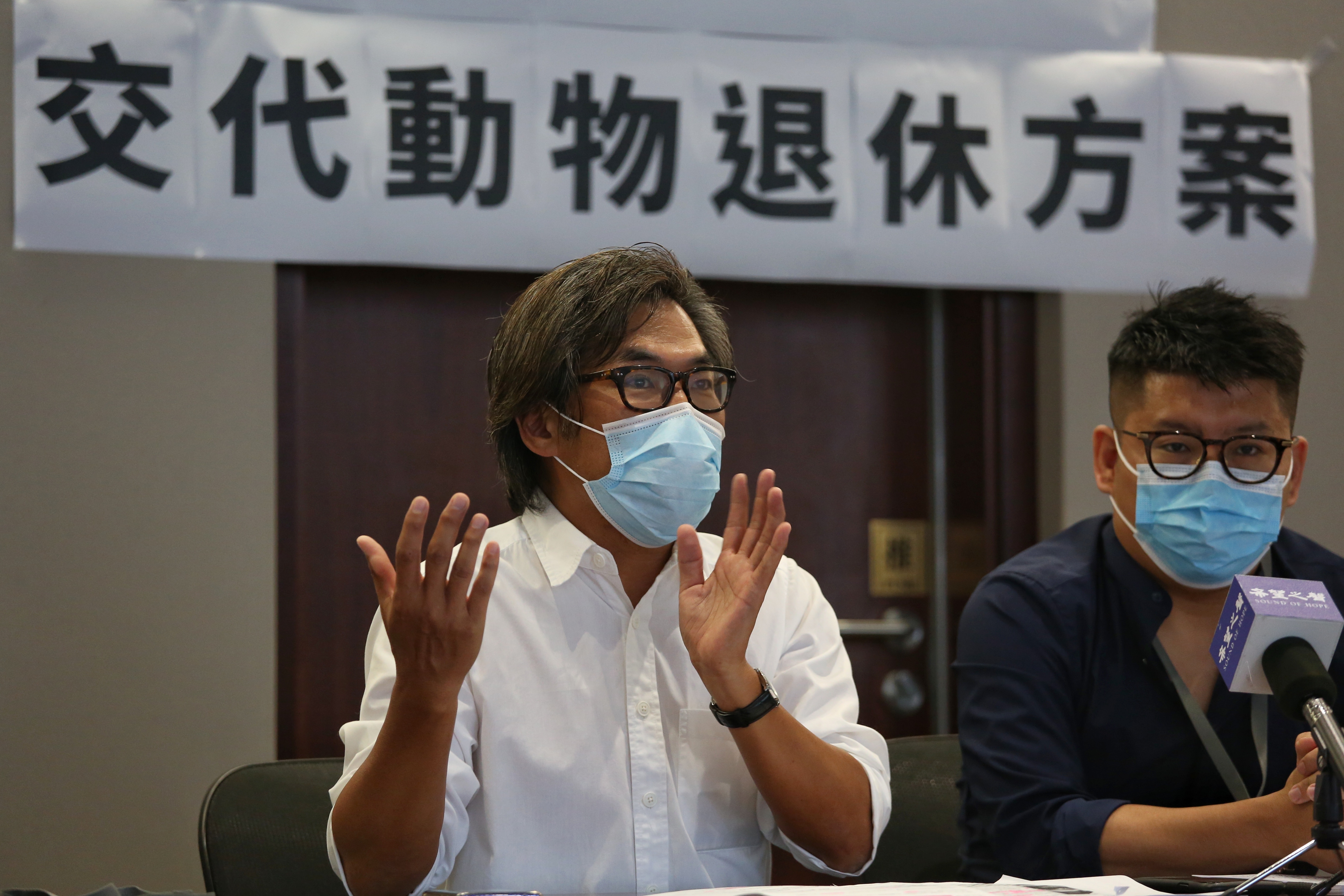 麥志豪指,海洋公園需負上基本道德、道義,停止圈養及人工繁殖動物。(張浩維攝) 麥志豪指,海洋公園需負上基本道德、道義,停止圈養及人工繁殖動物。(張浩維攝)