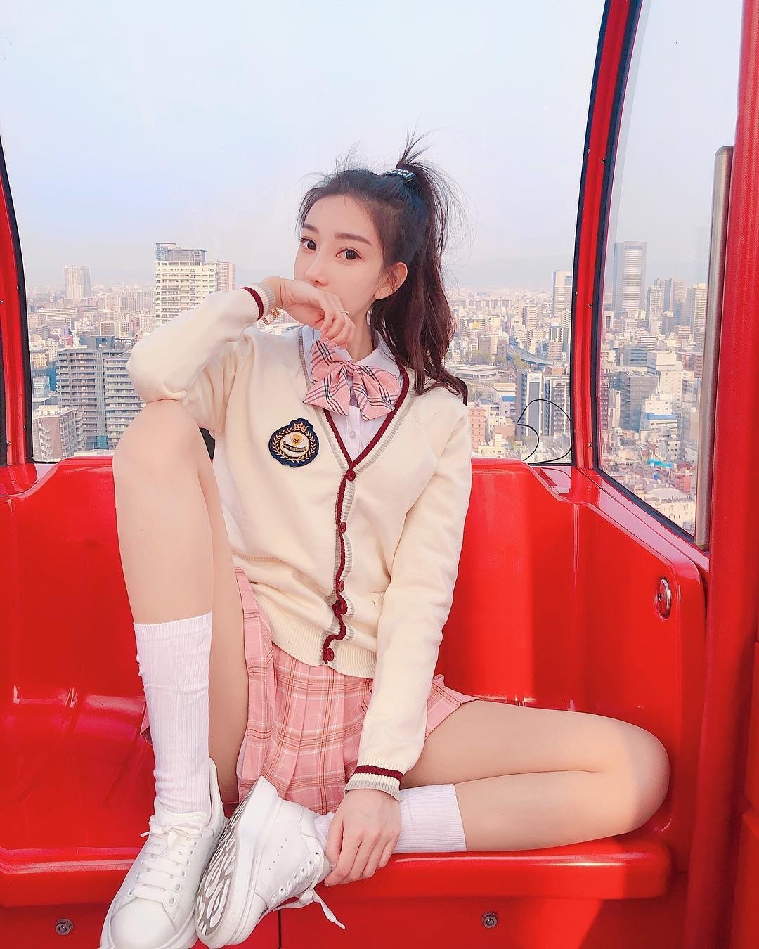 Cammi 謝芷蕙p圖技巧進化得連片都無真相  胸還比頭大【C300美女正妹圖庫 http://bbs2.c300.com.tw】