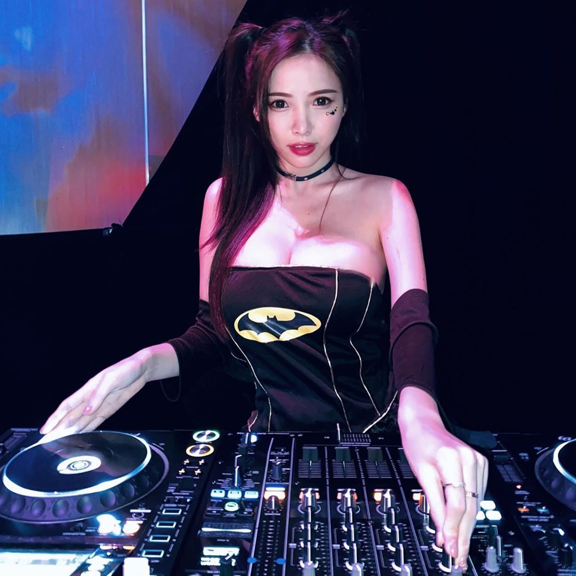 多圖 亞洲百大女dj多才多藝藍星蕾曬泳裝出海照超性感 香港01 即時娛樂 多圖 亞洲百大女dj多才多藝藍星蕾曬泳裝出海照超性感 香港01 即時娛樂