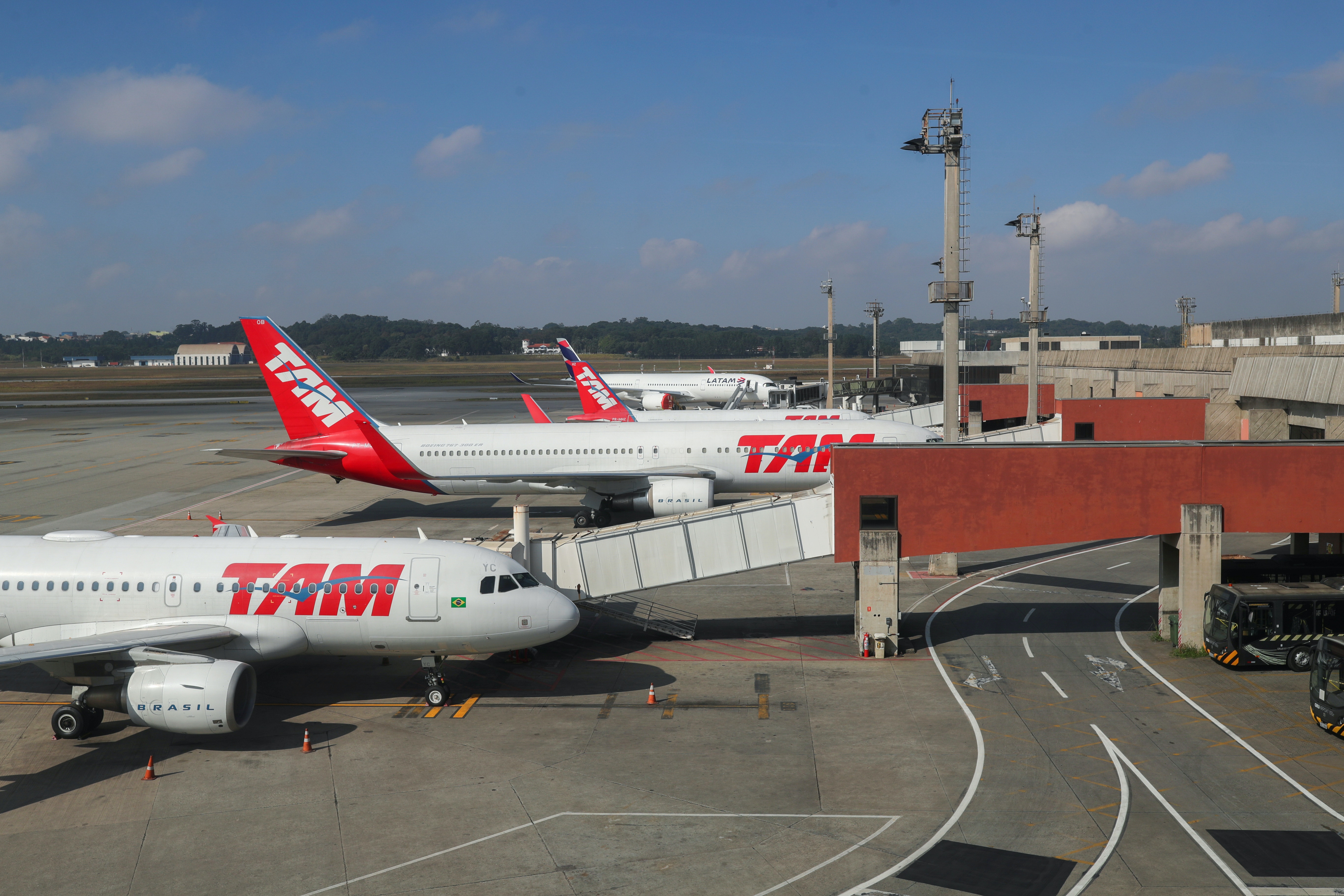 新冠肺炎 航空業寒冬持續拉丁美洲最大航空公司申請破產保護 香港01 即時國際