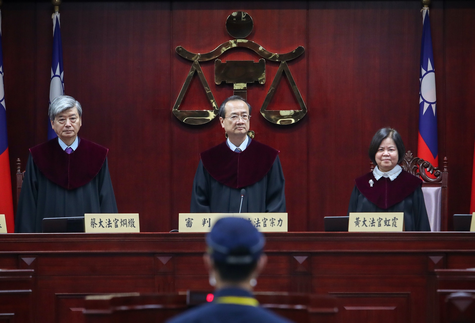 5月29日下午4點,台灣大法官宣吿俗稱「 通姦罪」的《刑法》第239條違憲。(中央社) 5月29日下午4點,台灣大法官宣吿俗稱「 通姦罪」的《刑法》第239條違憲。(中央社)