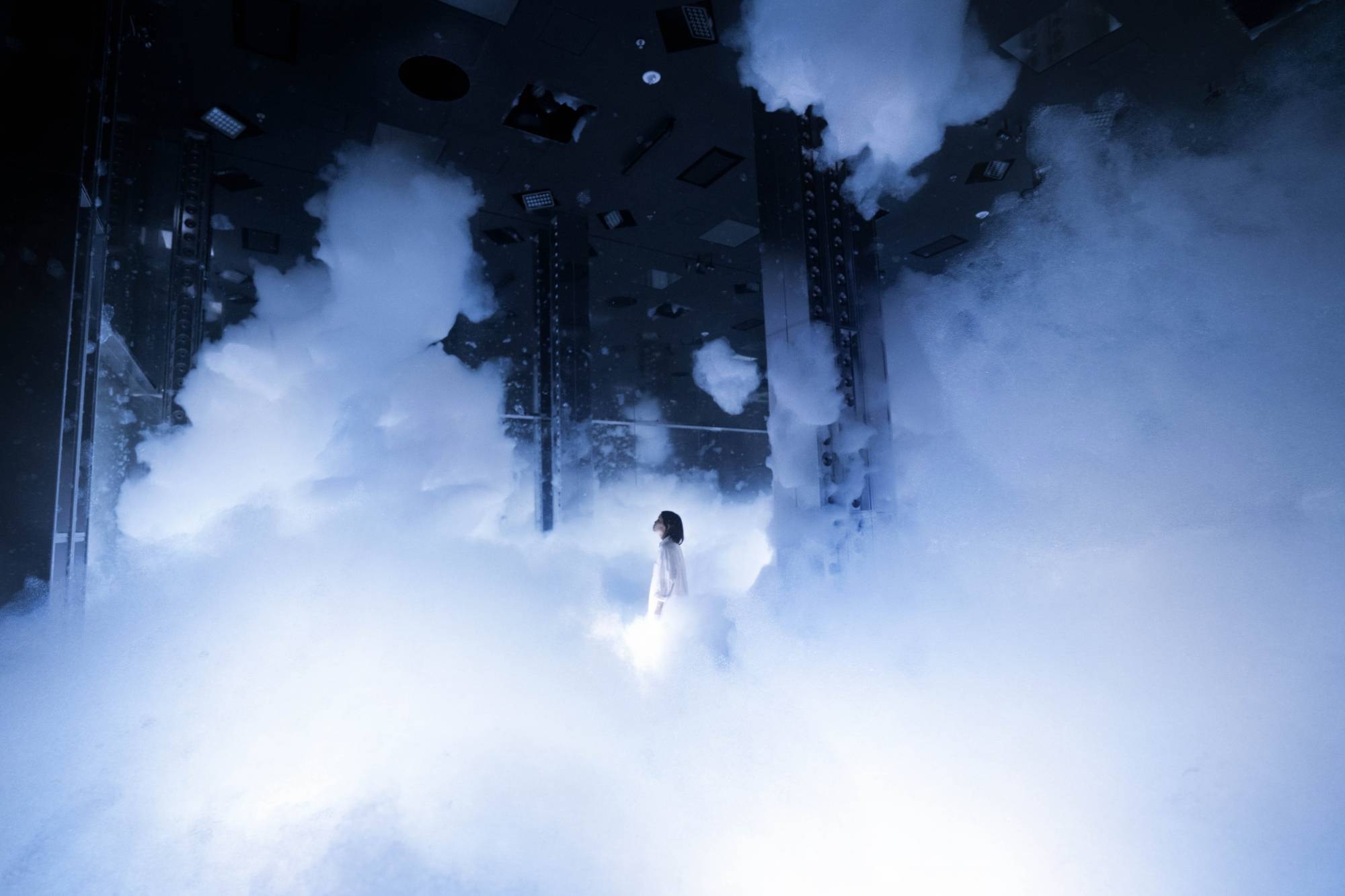 《無相之雲，雕塑與生命之間》展區（teamLab圖片）