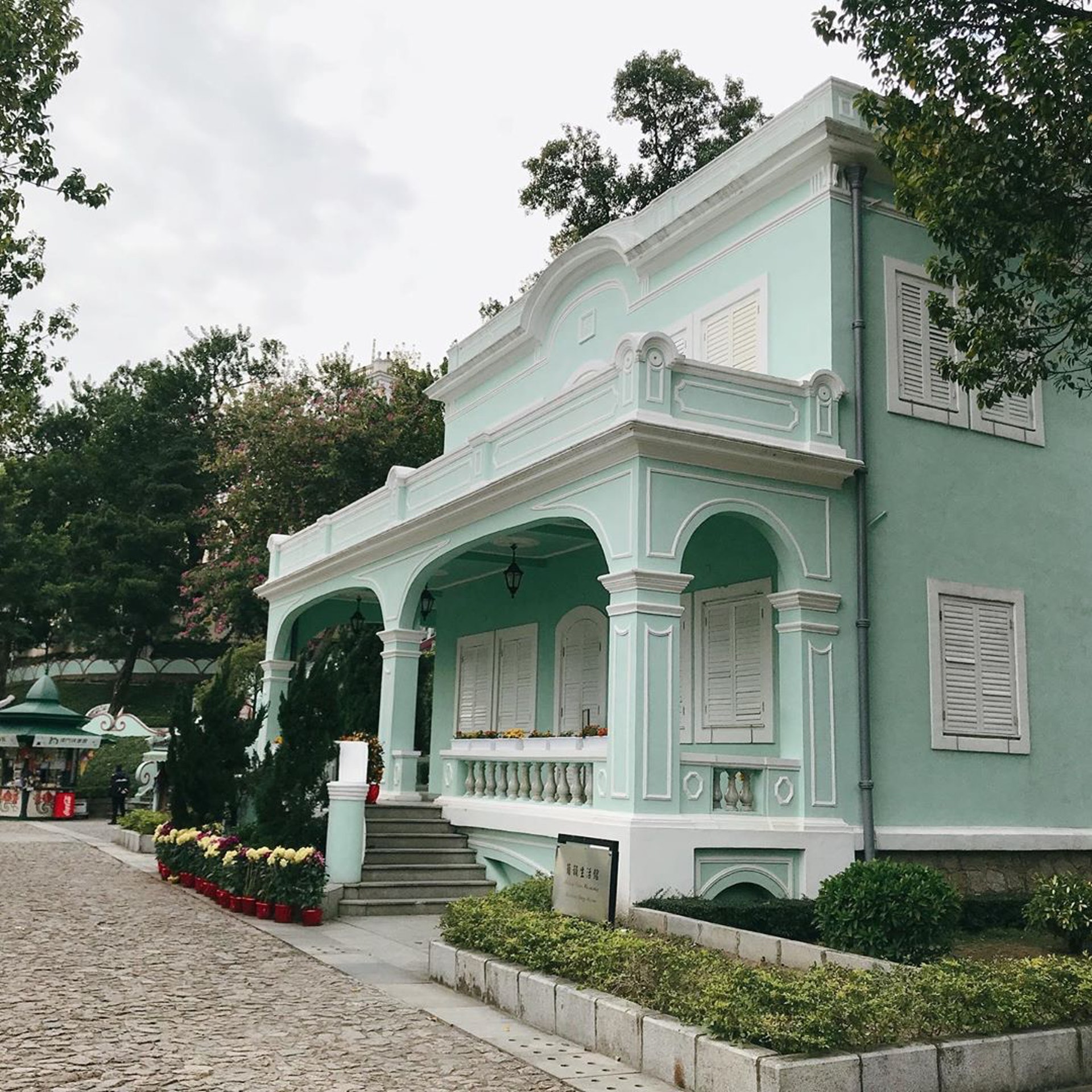 (ig@ isabella.e.lin) (ig@ isabella.e.lin)