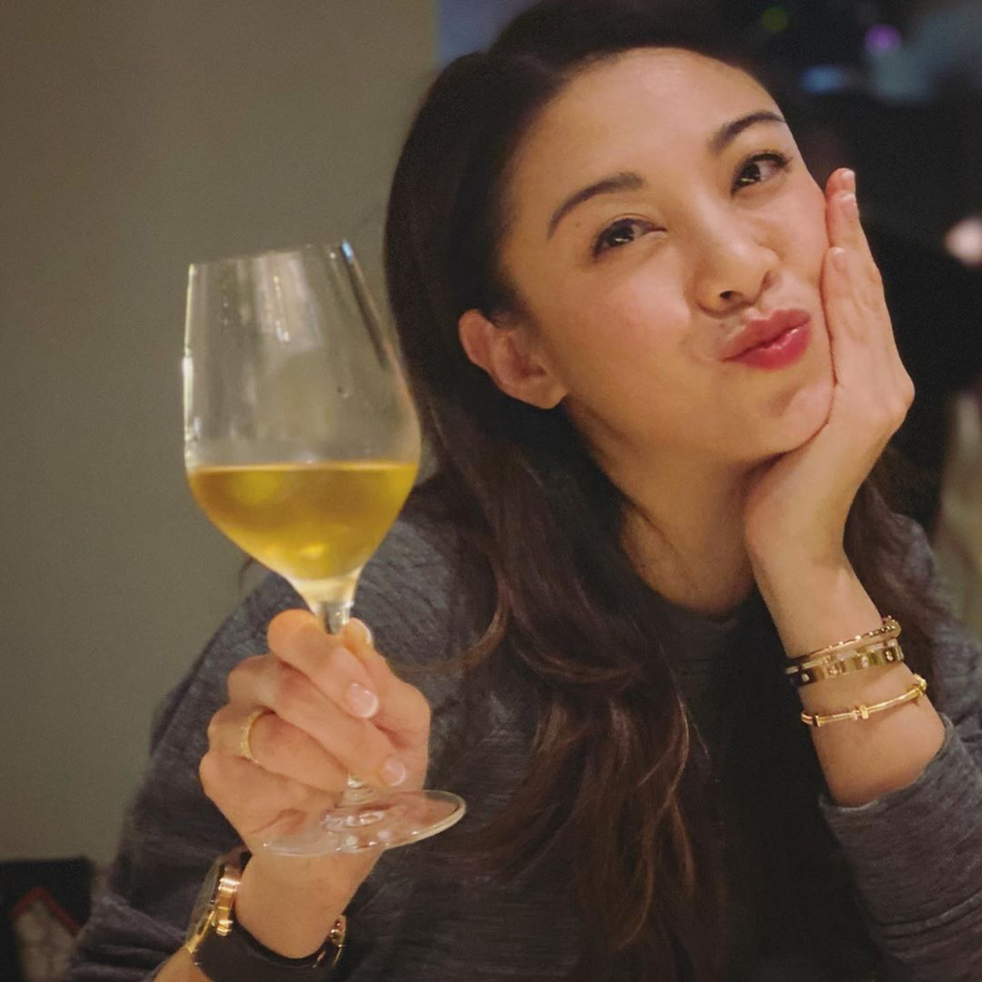 41歲的廖碧兒與42歲盧啟賢終於修成正果。(IG@berniceliuofficial) 41歲的廖碧兒與42歲盧啟賢終於修成正果。(IG@berniceliuofficial)