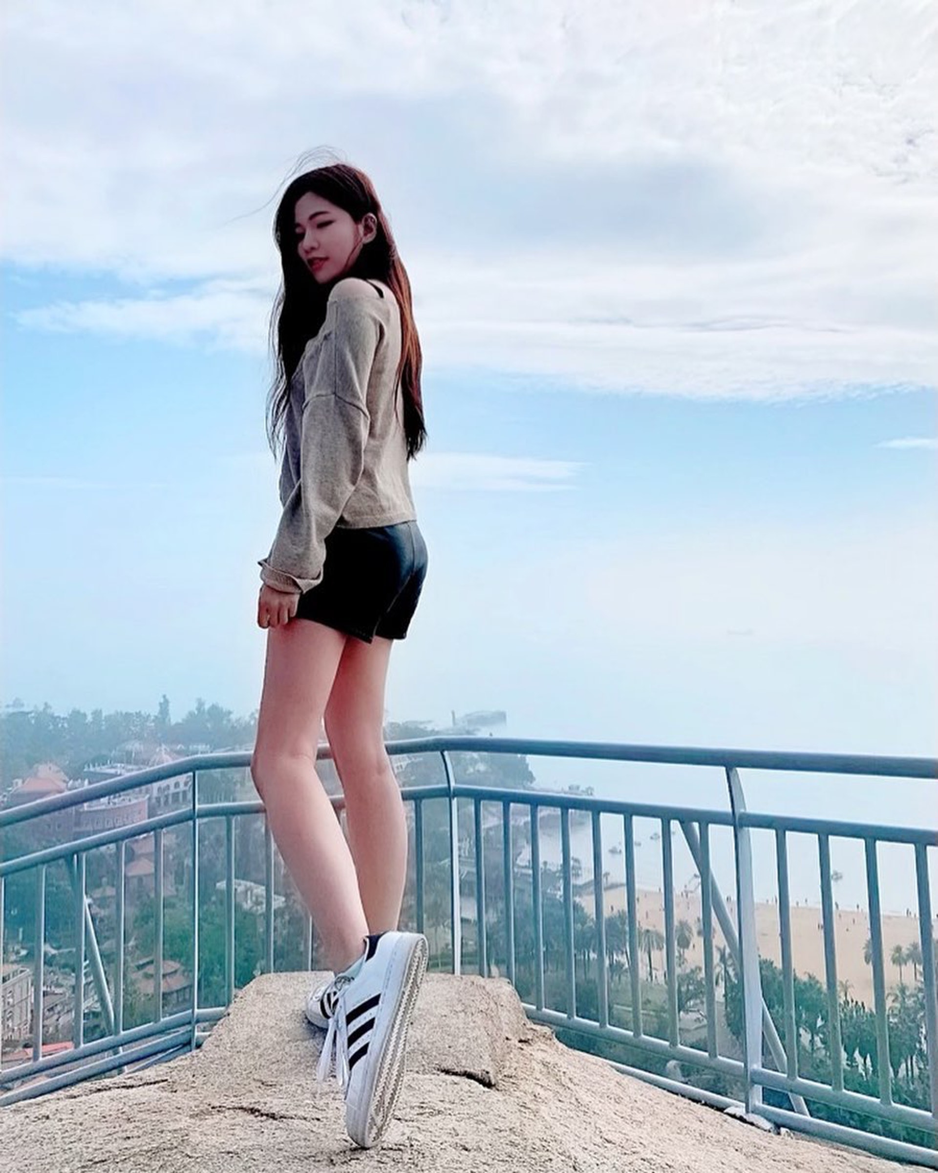 蜜桃臀。(IG@soniawu24) 蜜桃臀。(IG@soniawu24)