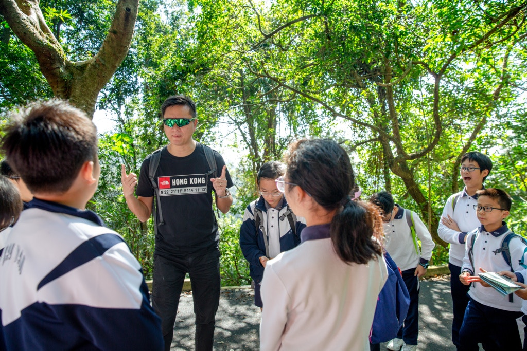 以往林克忠校長會帶救恩小學的學生往山上跑。（資料圖片）