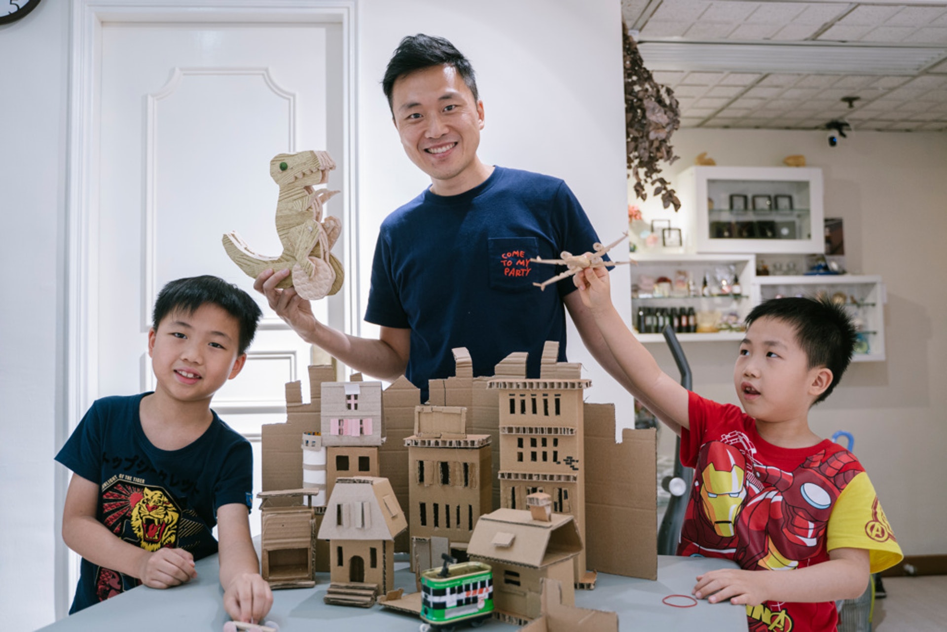 Borderlands porno hikoyalar Chiroyli yosh yigitlar jilmayishadi