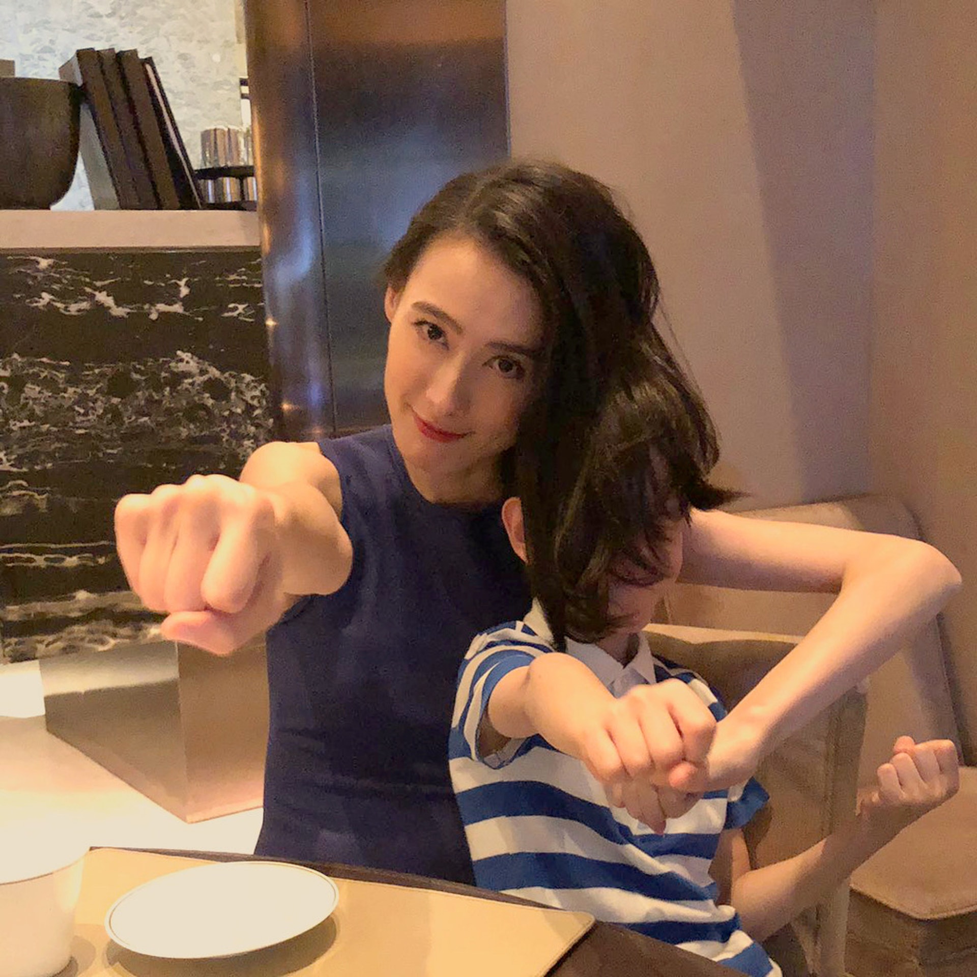 梁洛施(Isabella)與李澤楷育有三子。(IG@isabella.leong) 梁洛施(Isabella)與李澤楷育有三子。(IG@isabella.leong)