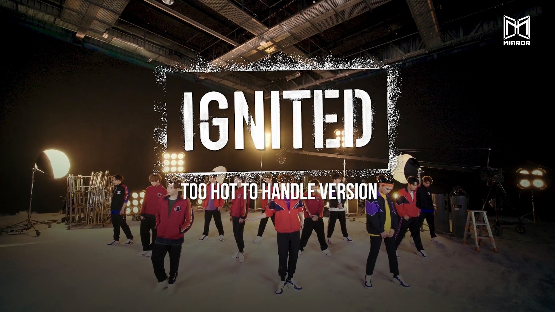 今次《IGNITED》率先推出「Too Hot To Handle Version」。（MV擷圖）