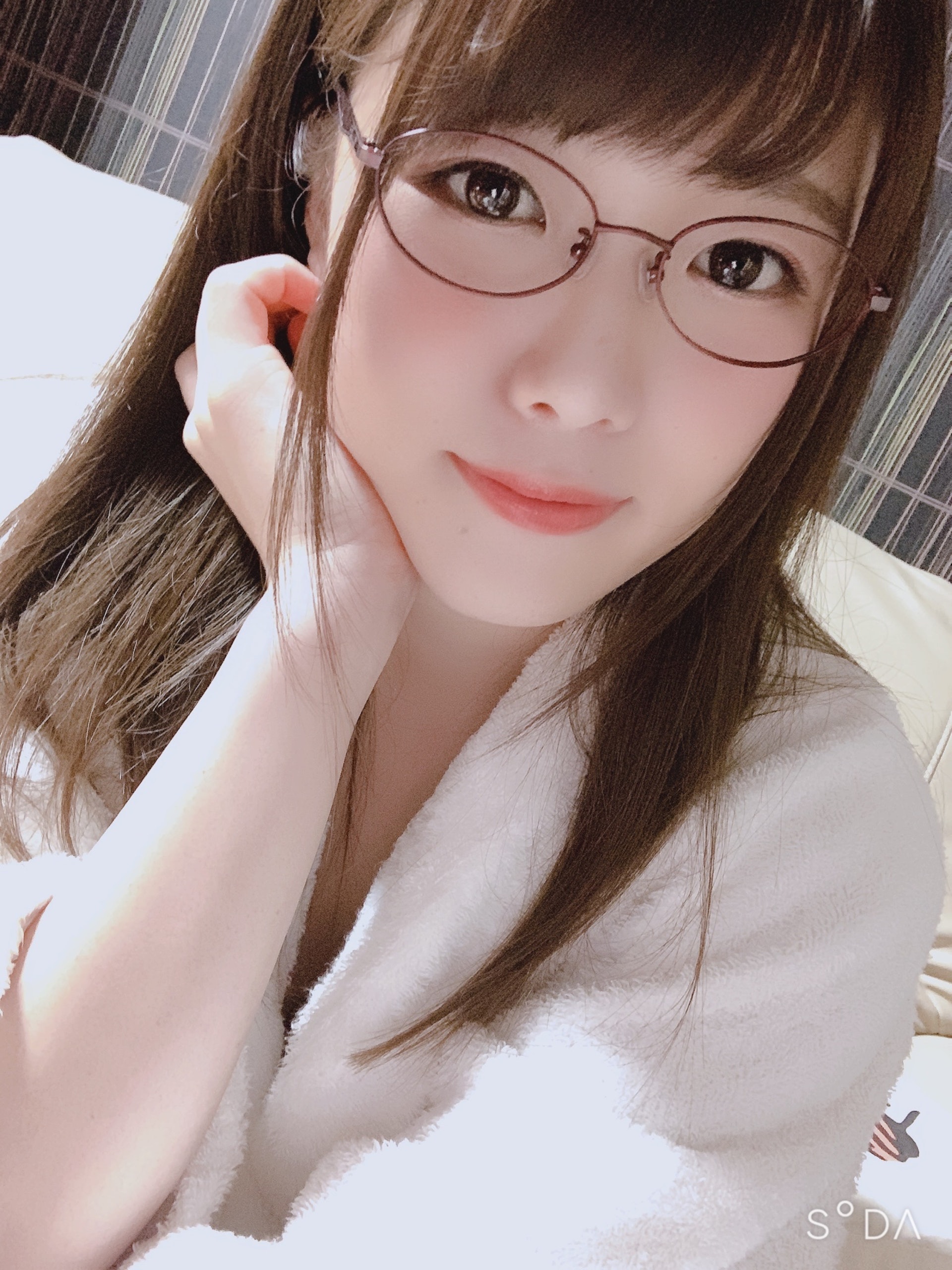 【第10名 佐知子】 片商亦十分懂得包裝,出道作的設定,她來自九州地區,隻身來到東京「打拚」(twitter@sachiko_all) 【第10名 佐知子】 片商亦十分懂得包裝,出道作的設定,她來自九州地區,隻身來到東京「打拚」(twitter@sachiko_all)