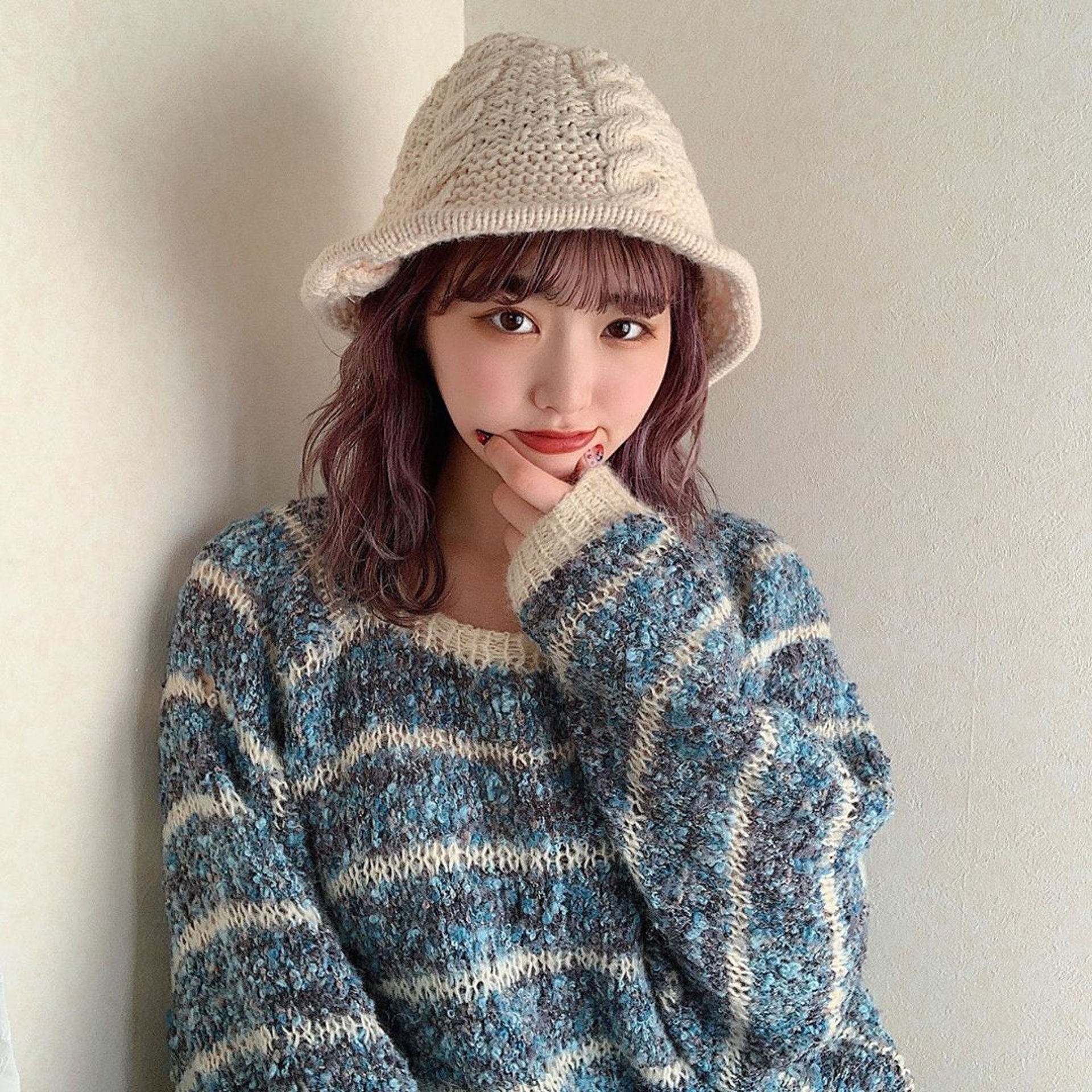 日本女生Chaki喜歡與人分享她的穿搭造型,更會教授重覆搭配的技巧。(__nmsk13@Instagram)