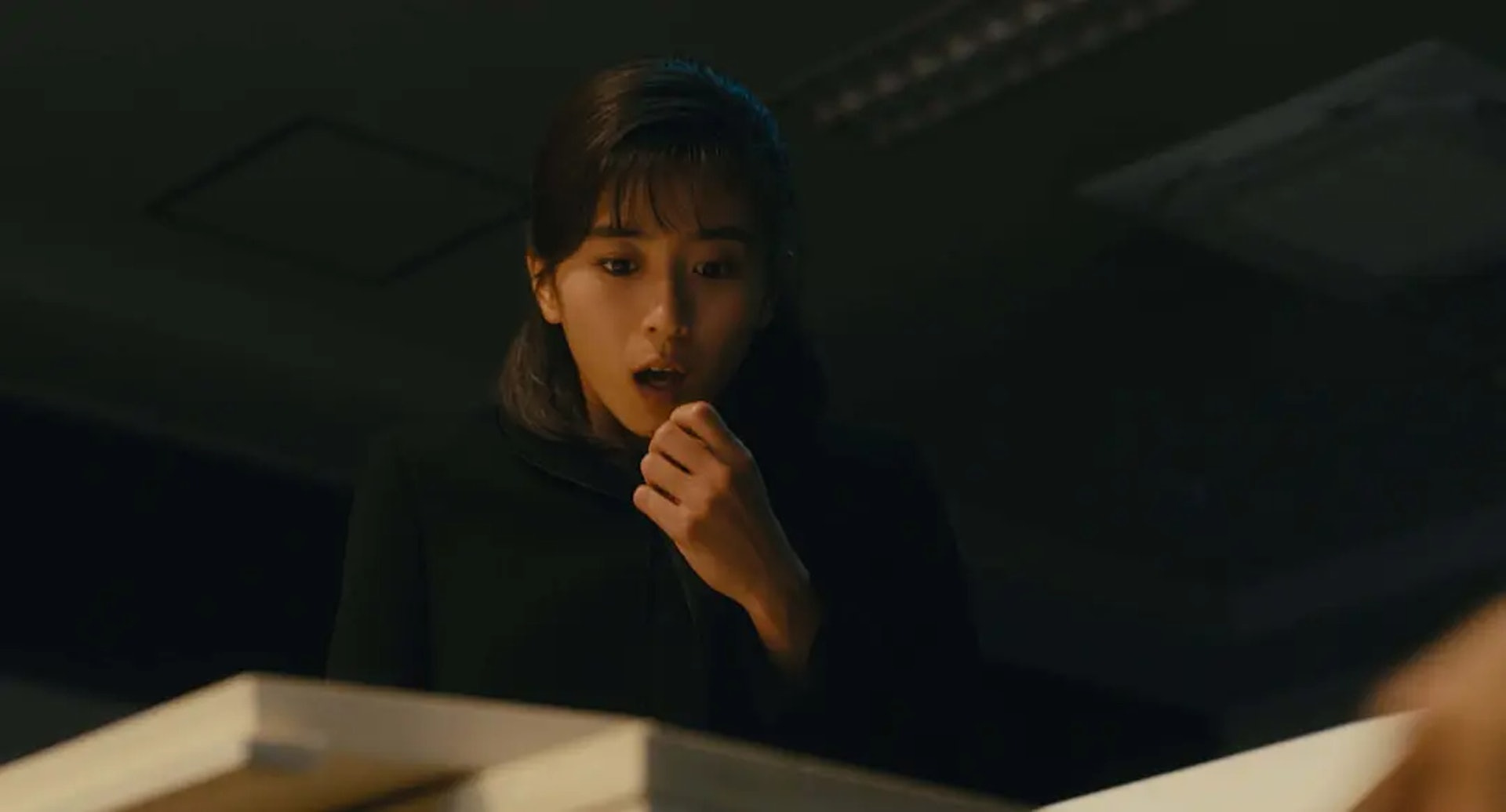 【咒怨之始】由前作主創團隊、分別為《七夜怪談》編劇及製作的高橋洋、一瀬隆重擔任編劇,並找來新銳導演三宅唱執導。(《咒怨之始》劇照) 【咒怨之始】由前作主創團隊、分別為《七夜怪談》編劇及製作的高橋洋、一瀬隆重擔任編劇,並找來新銳導演三宅唱執導。(《咒怨之始》劇照)