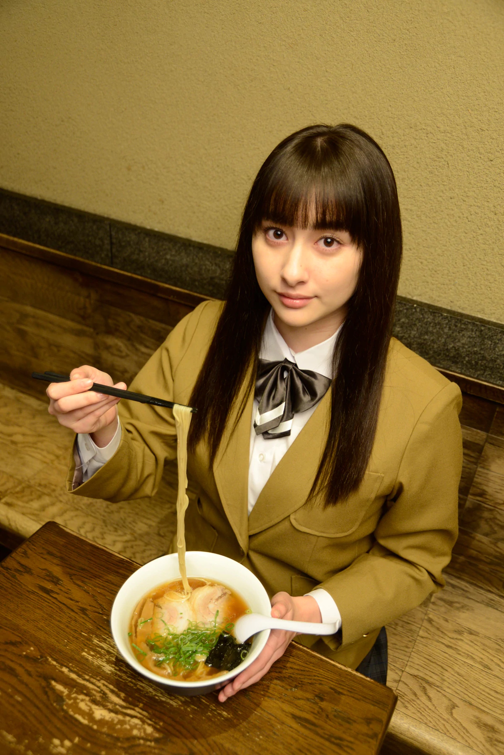 (《ラーメン大好き小泉さん》劇照) (《ラーメン大好き小泉さん》劇照)