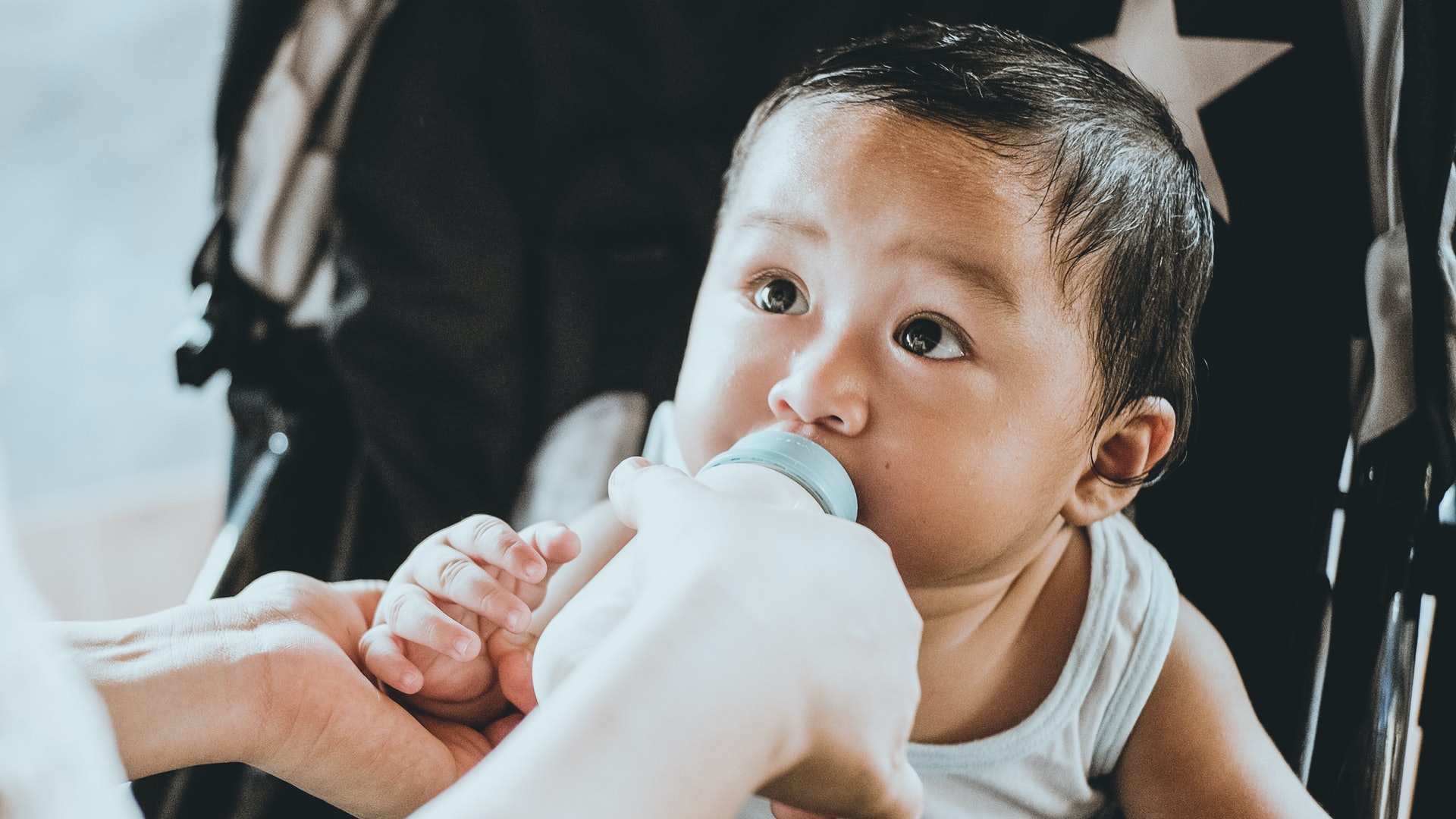 E Cup台灣女主播餵人奶 蕭彤雯苦呻乳房崩壞 無數媽媽集體共鳴 E Cup台灣女主播餵人奶 蕭彤雯苦呻乳房崩壞 無數媽媽集體共鳴