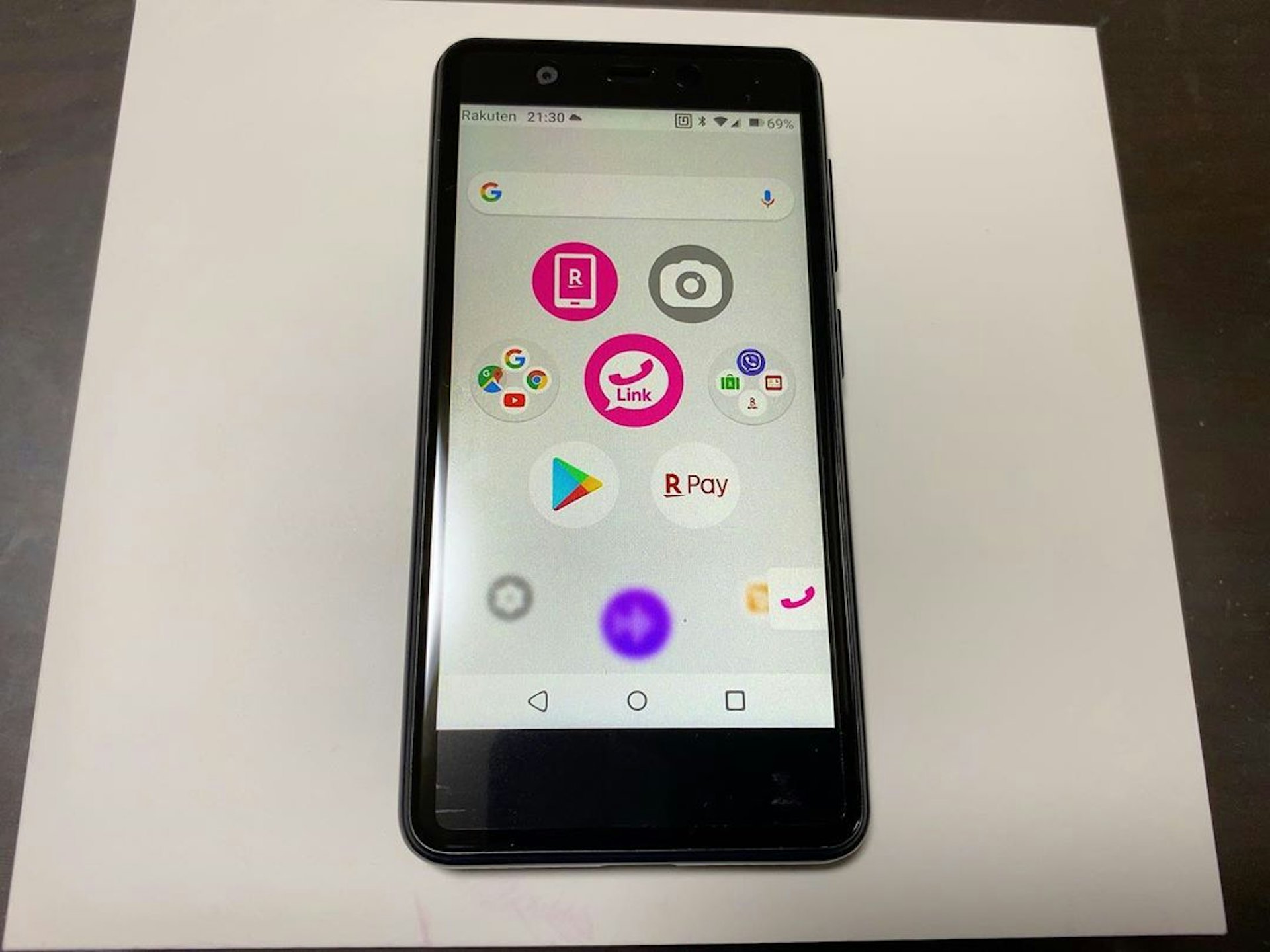 FeliCa 近场支付功能现在也都能在iOS 和Android 上轻鬆获得,触屏机的使用体验甚至比折机还要好。(IG@tmmode)