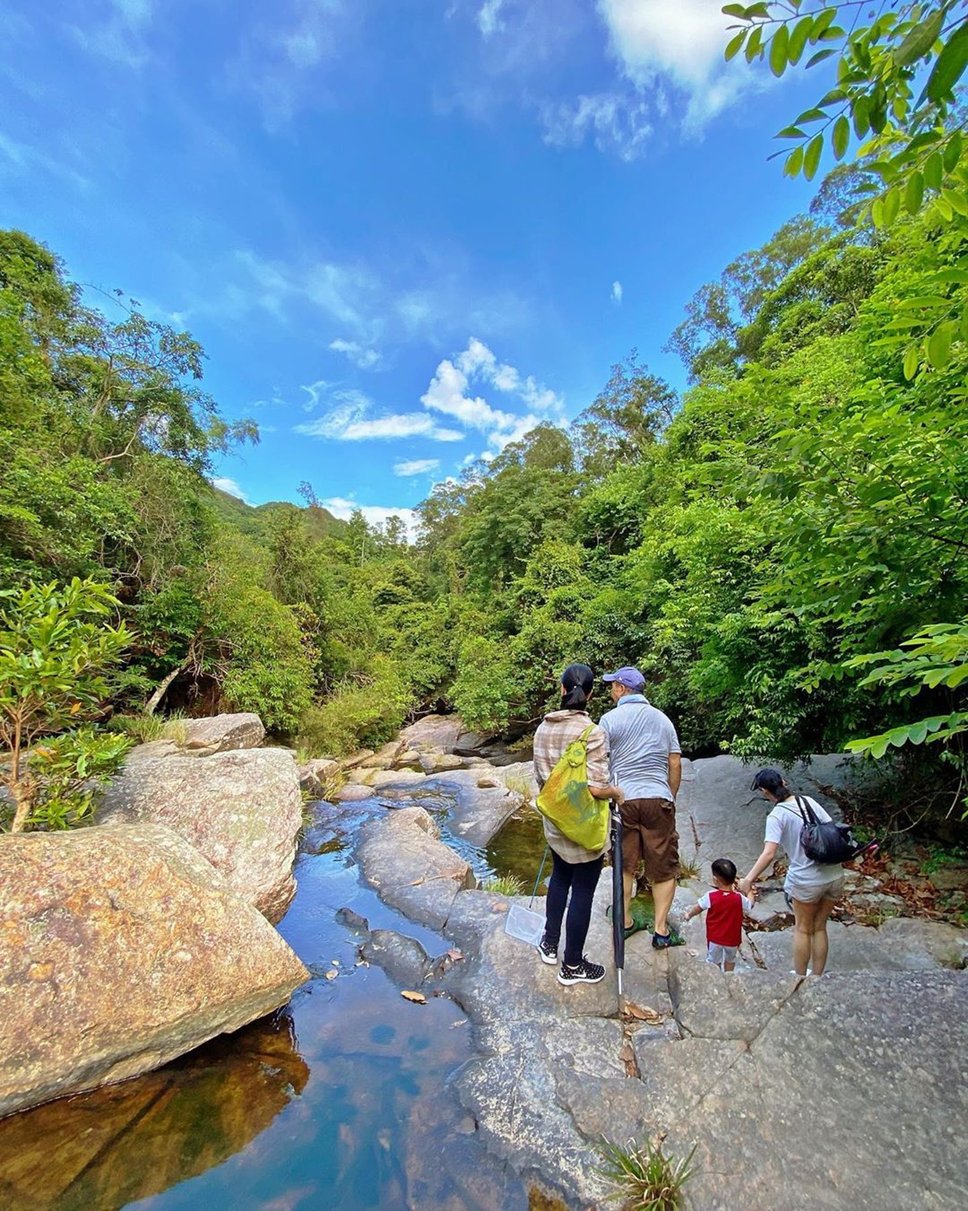 胡杏兒同老爺奶奶關係相當好,郊遊都預埋佢地一齊去。 (IG:@hakkaphil) 胡杏兒同老爺奶奶關係相當好,郊遊都預埋佢地一齊去。 (IG:@hakkaphil)