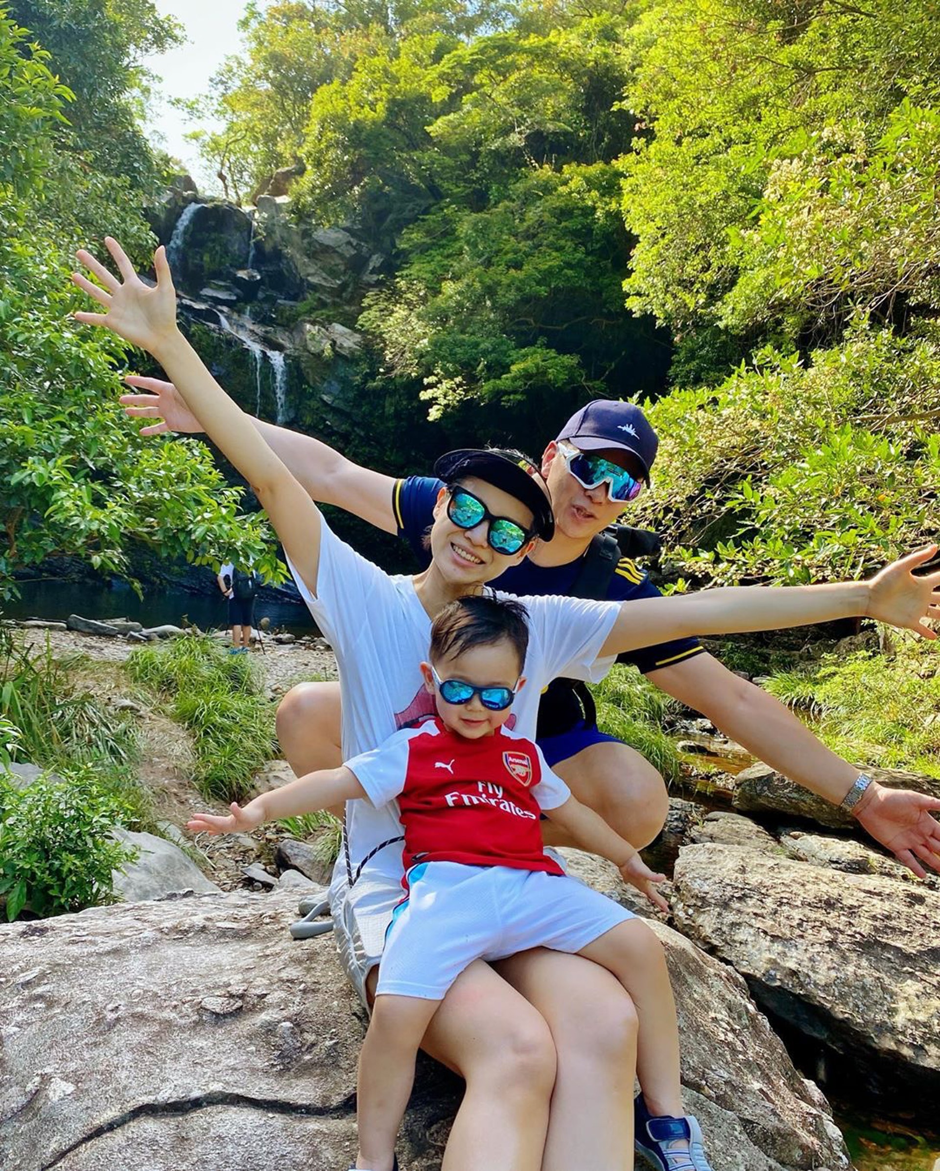 胡杏兒一家呢日去新娘潭郊遊影咗唔少靚相。 (IG:@myoliemyolie) 胡杏兒一家呢日去新娘潭郊遊影咗唔少靚相。 (IG:@myoliemyolie)