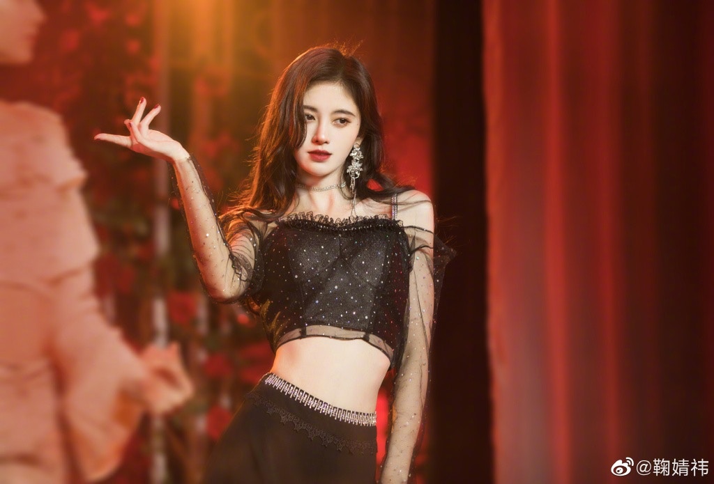 鞠婧禕唔知今年係年被網民狠批做作又扮懵 太假了吧 鞠婧禕唔知今年係年被網民狠批做作又扮懵 太假了吧