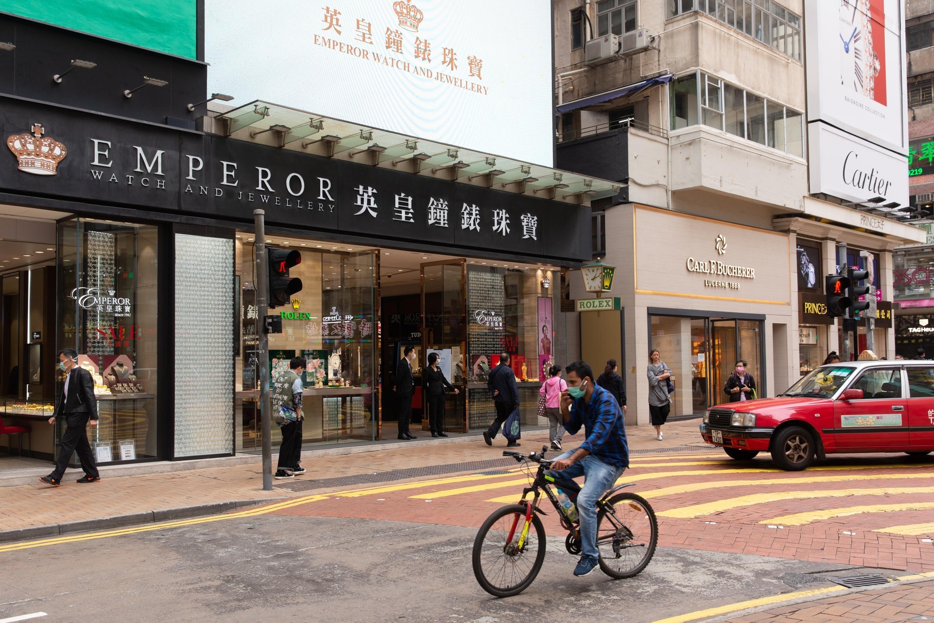 棄厚職創業兩年感悟樓神兒子趙朗 客人讚賞成就感勝賺幾億 棄厚職創業兩年感悟樓神兒子趙朗 客人讚賞成就感勝賺幾億