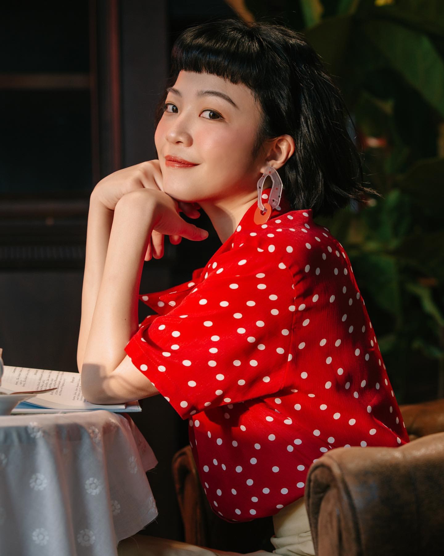 台灣時尚網紅Meg身材嬌小卻能穿出模特兒身形，被稱為是被稱為是「矮子界時尚教主」。minimatterstw@IG)